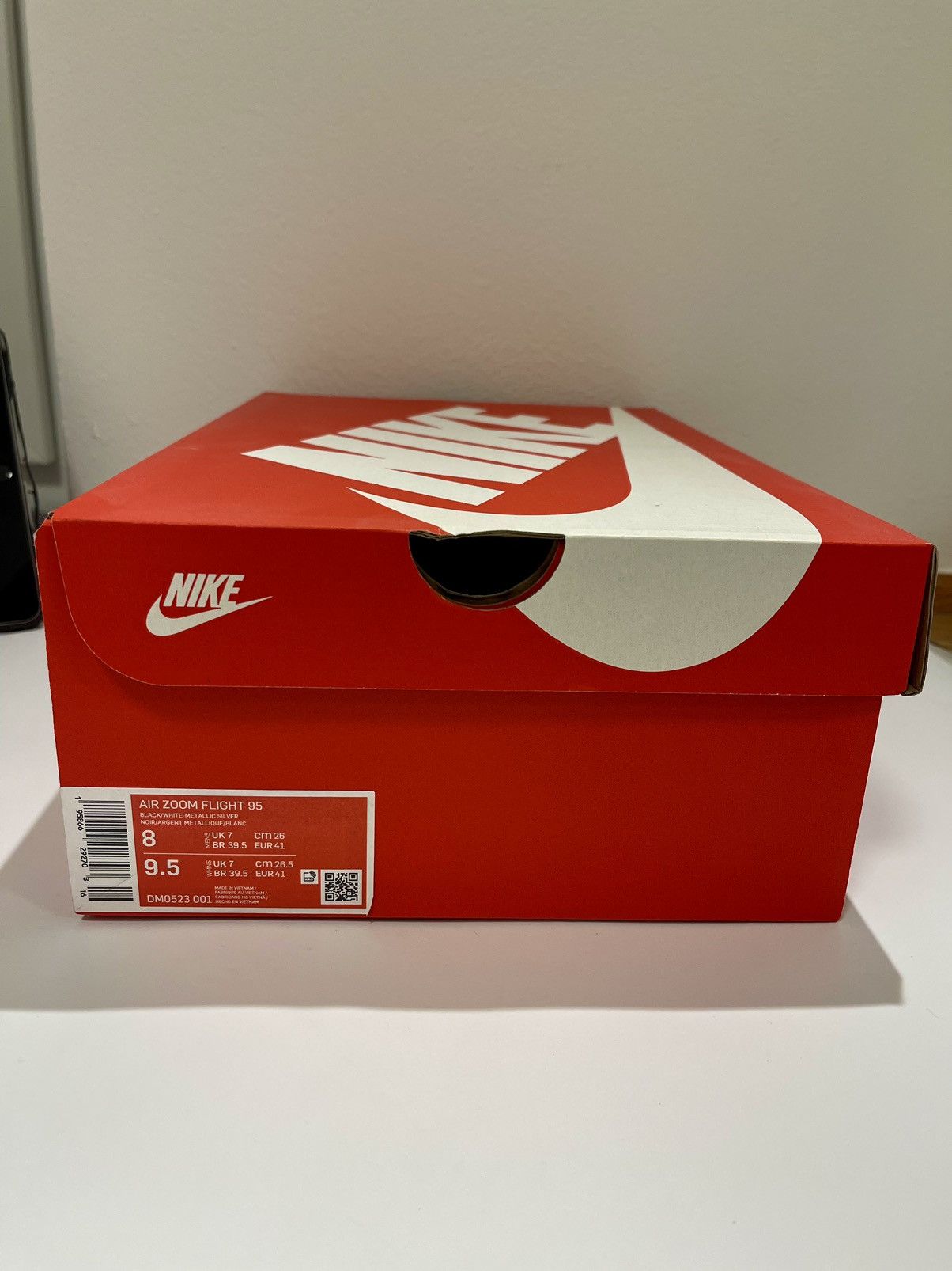 Nike NIKE AIR ZOOM FLIGHT 95 OG BLACK METALIC SILVER 2022 Size US 8 / EU 41 - 9 Thumbnail