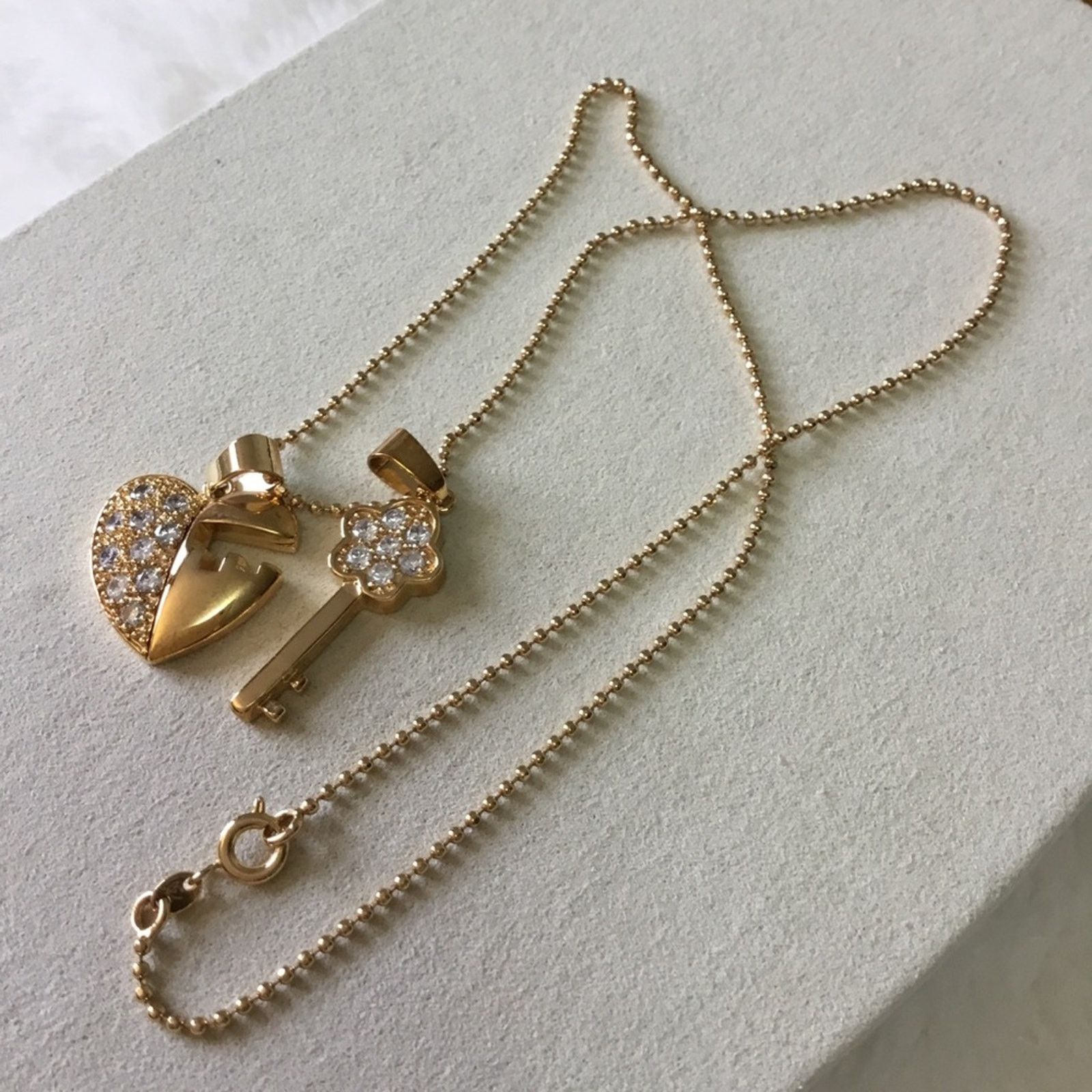 Other Crystal Gold Keychain w/ Heart Necklace Size ONE SIZE - 4 Thumbnail
