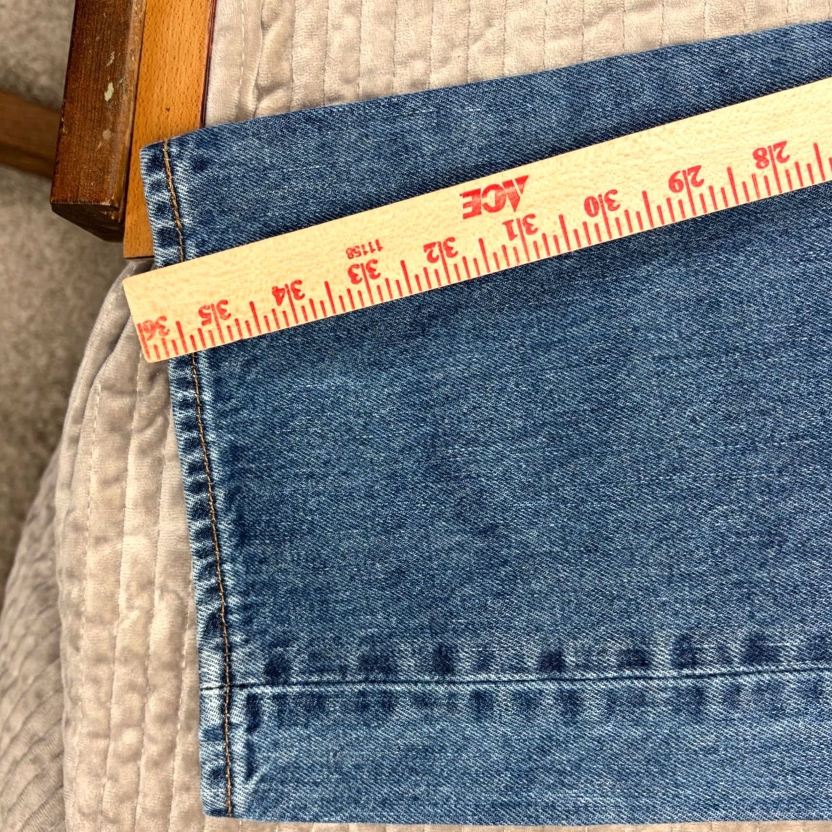 Levi's Levi's 501 Original Fit Jeans Blue Straight Leg Button Fly Mens 40x34 Regular Denim 5-Pocket Cowboy Retro 90s Vintage? Size US 40 / EU 56 - 4 Thumbnail
