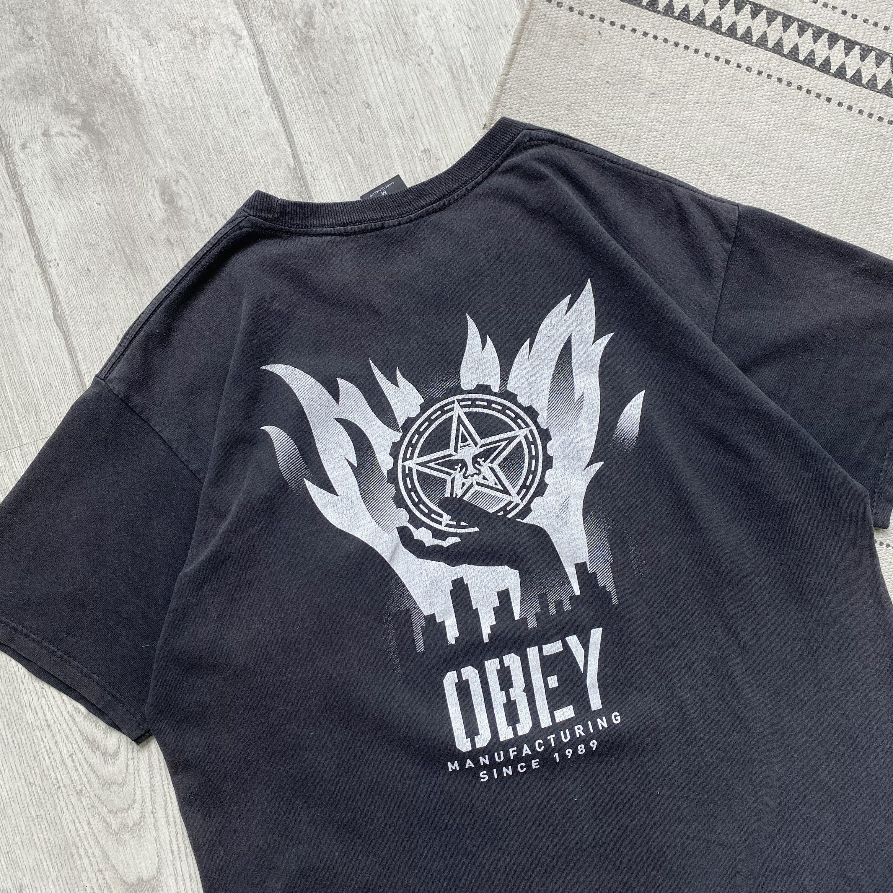 Obey 🛹 Vintage Faded Obey tee big logo Skater thrasher stussy Size US M / EU 48-50 / 2 - 8 Thumbnail