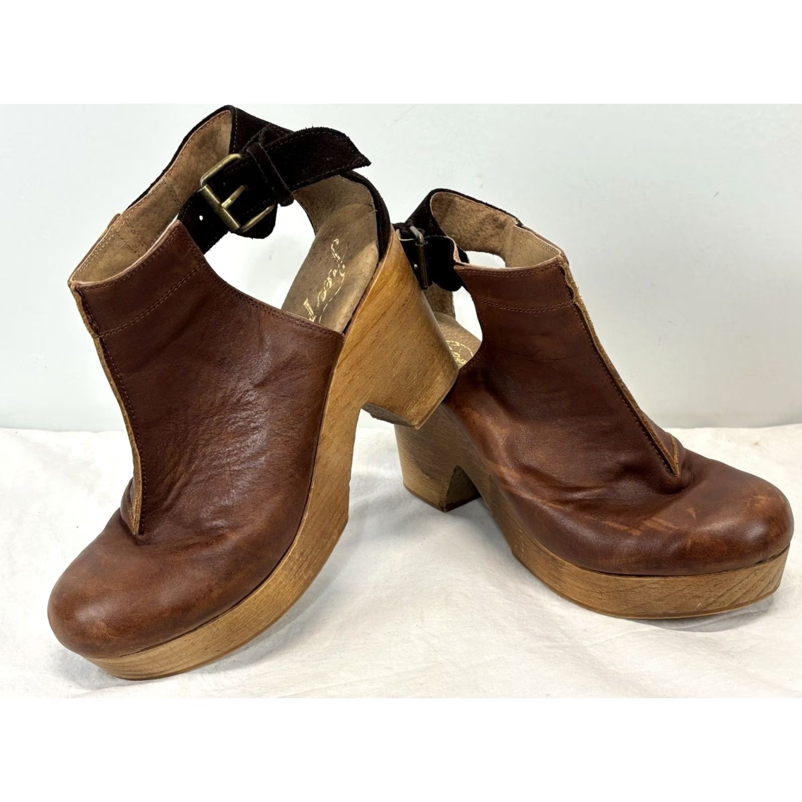 Free People Free People Amber Orchard Clog Brown Leather Wooden Heel Buckle 40 9.5 Boho Women Platform Heel Vintage NoN/A Size US 10 / IT 40 - 2 Thumbnail