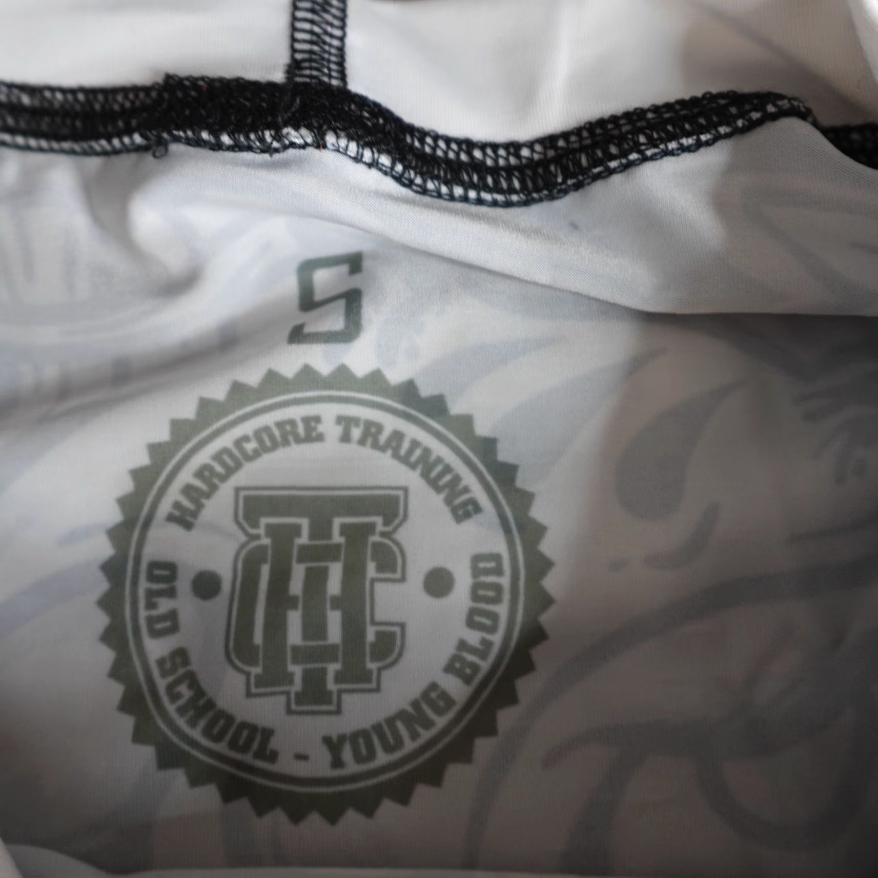 Vintage Hardcore Training Shirt Small Black White Long Sleeve Samurai Koi Fish Size US S / EU 44-46 / 1 - 7 Thumbnail