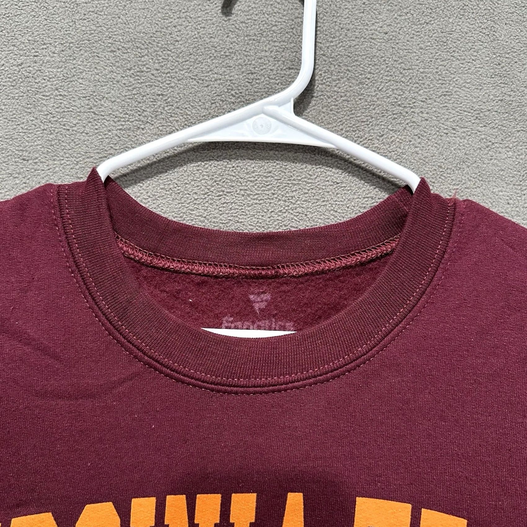 Vintage Fanatics Virginia Tech Hokies Sweatshirt Mens Medium Red Crewneck Fleece NCAA Size US M / EU 48-50 / 2 - 5 Thumbnail