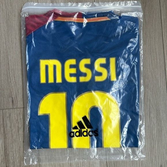 Nike Barcelona Soccer Jersey Lionel Messi #10 Retro Final UCL 200 Size US M / EU 48-50 / 2 - 6 Thumbnail