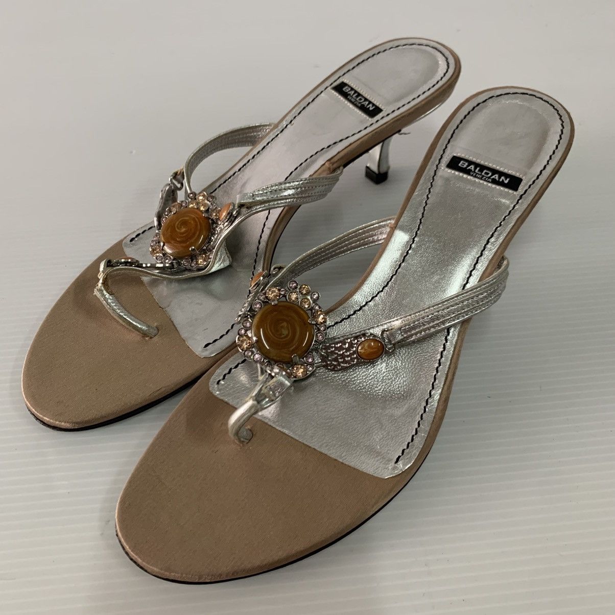 Designer 💥‼️FAST SALE‼️💥Authentic BALDAN VENEZIA LEATHER HEELS Size US 7 / IT 37 - 2 Thumbnail