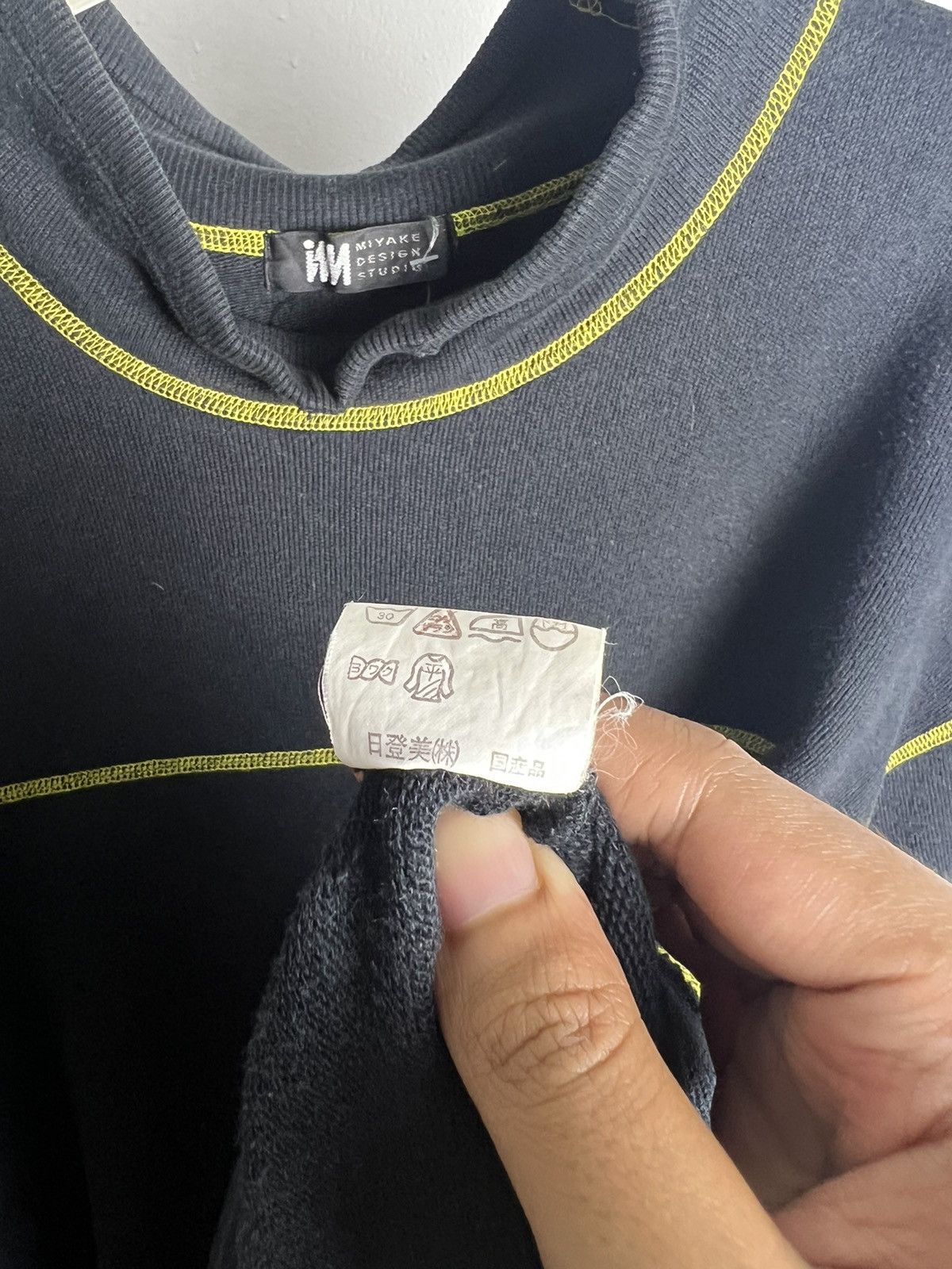 Issey Miyake × Vintage 1990s Issey Miyake Contrast Stitch Mock Neck Sweatshirts Size US L / EU 52-54 / 3 - 4 Thumbnail