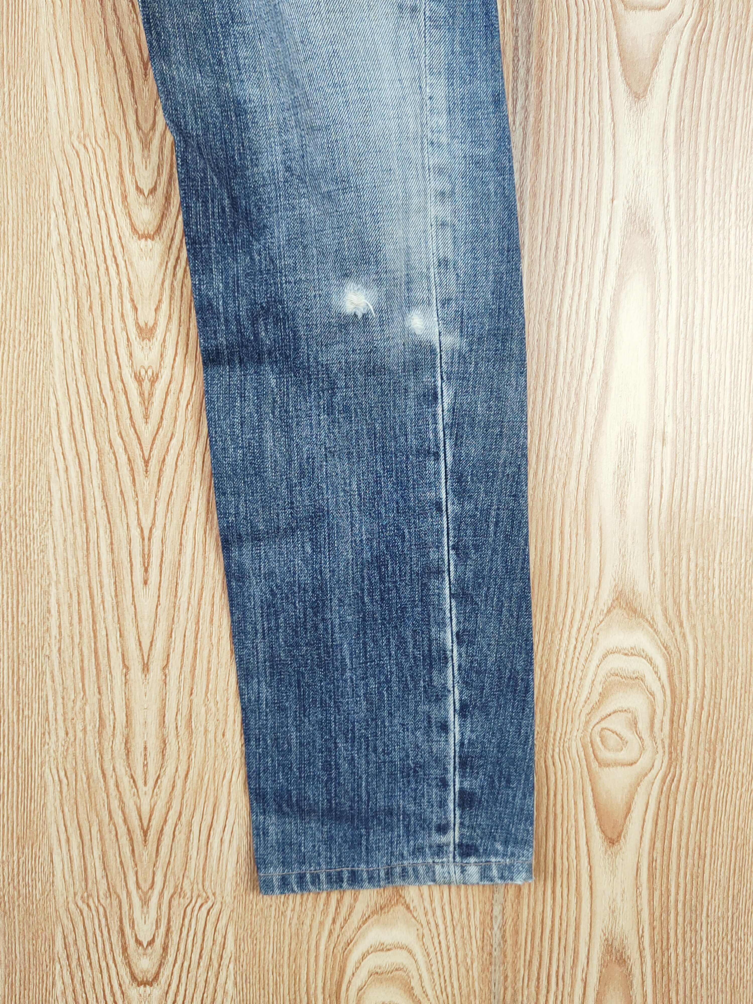 Levi's Levi's Dark Blue Distressed Ripped Jeans #W654 Size US 29 - 6 Thumbnail