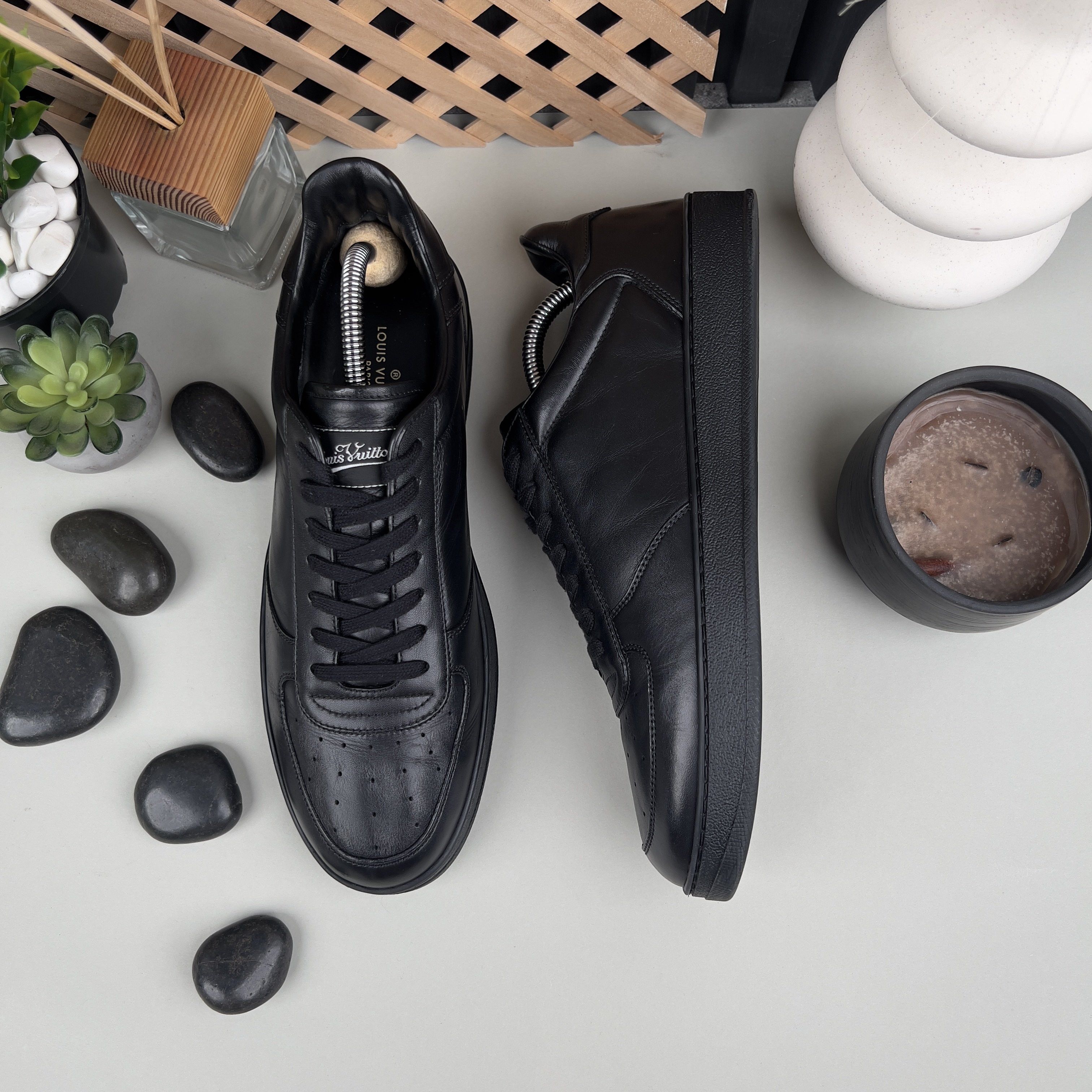 Louis Vuitton Louis Vuitton Rivoli Sneaker Low Top Leather Size US 8.5 / EU 41-42 - 3 Thumbnail