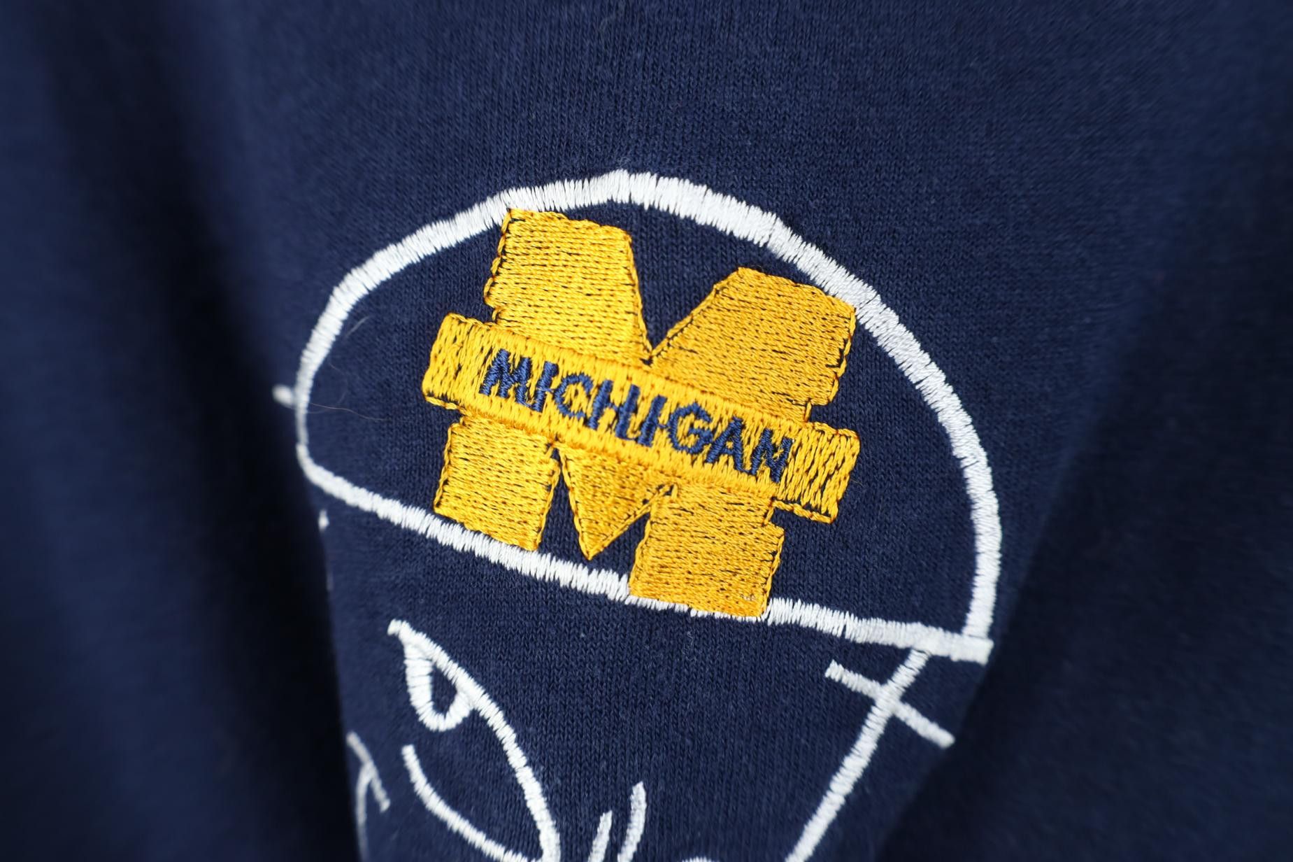 Vintage Vintage 90s Y2K University of Michigan Ohio State T-Shirt Size US XL / EU 56 / 4 - 5 Thumbnail