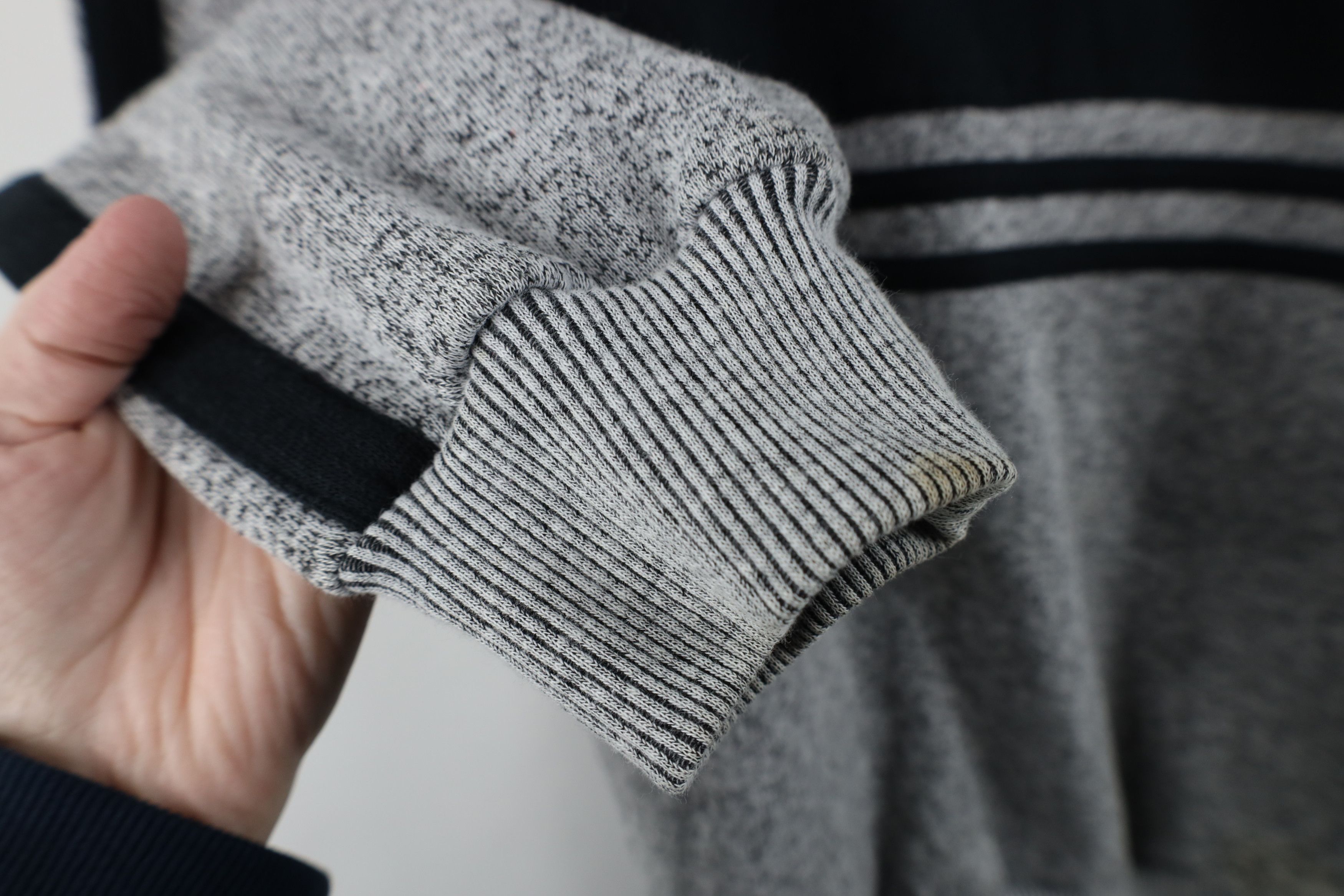 Vintage Vintage 90s Streetwear Striped Collared Sweatshirt Gray Size US L / EU 52-54 / 3 - 8 Thumbnail
