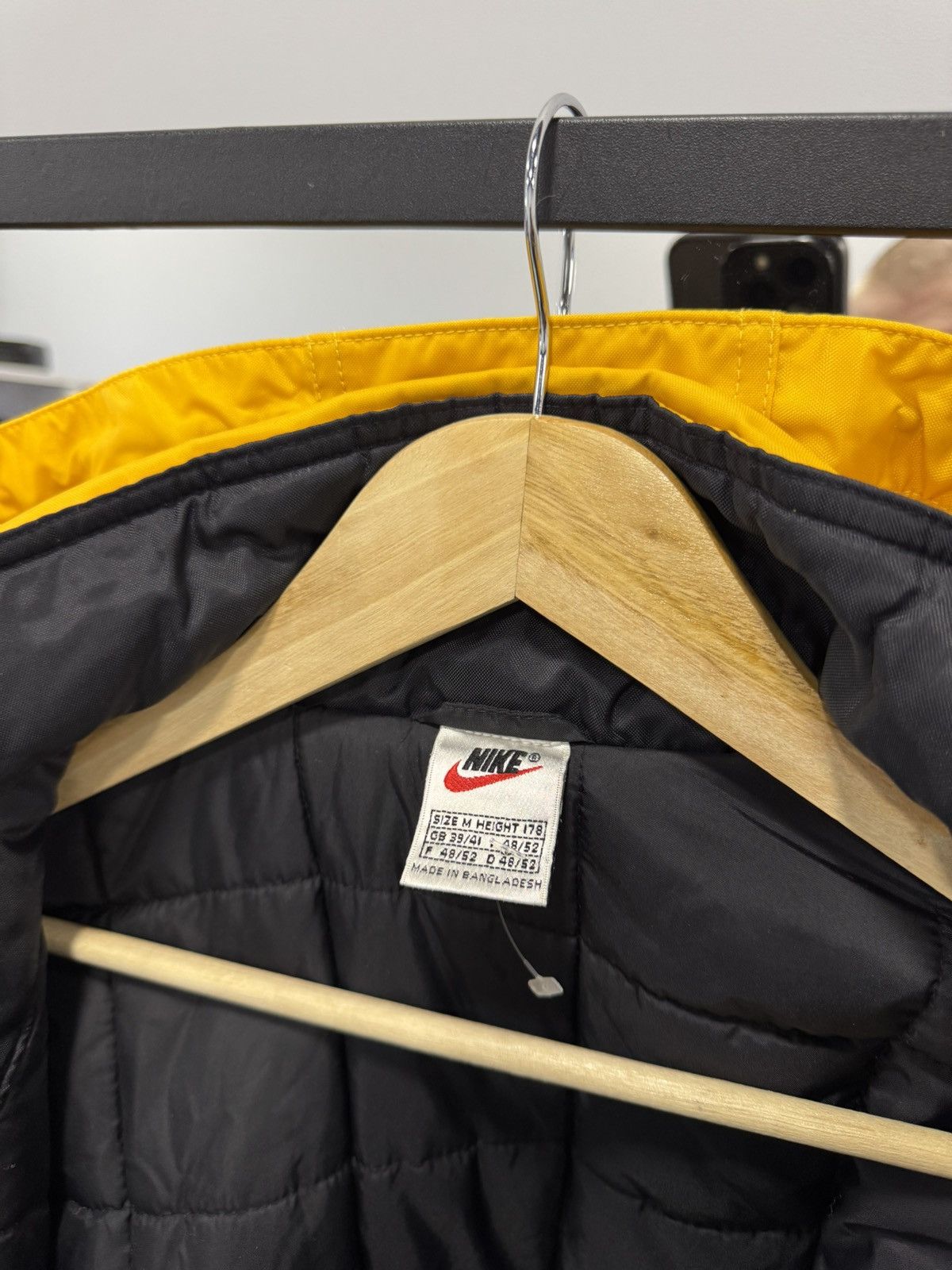 Nike Nike big logo yellow vintage jacket size M-L Size US M / EU 48-50 / 2 - 9 Thumbnail