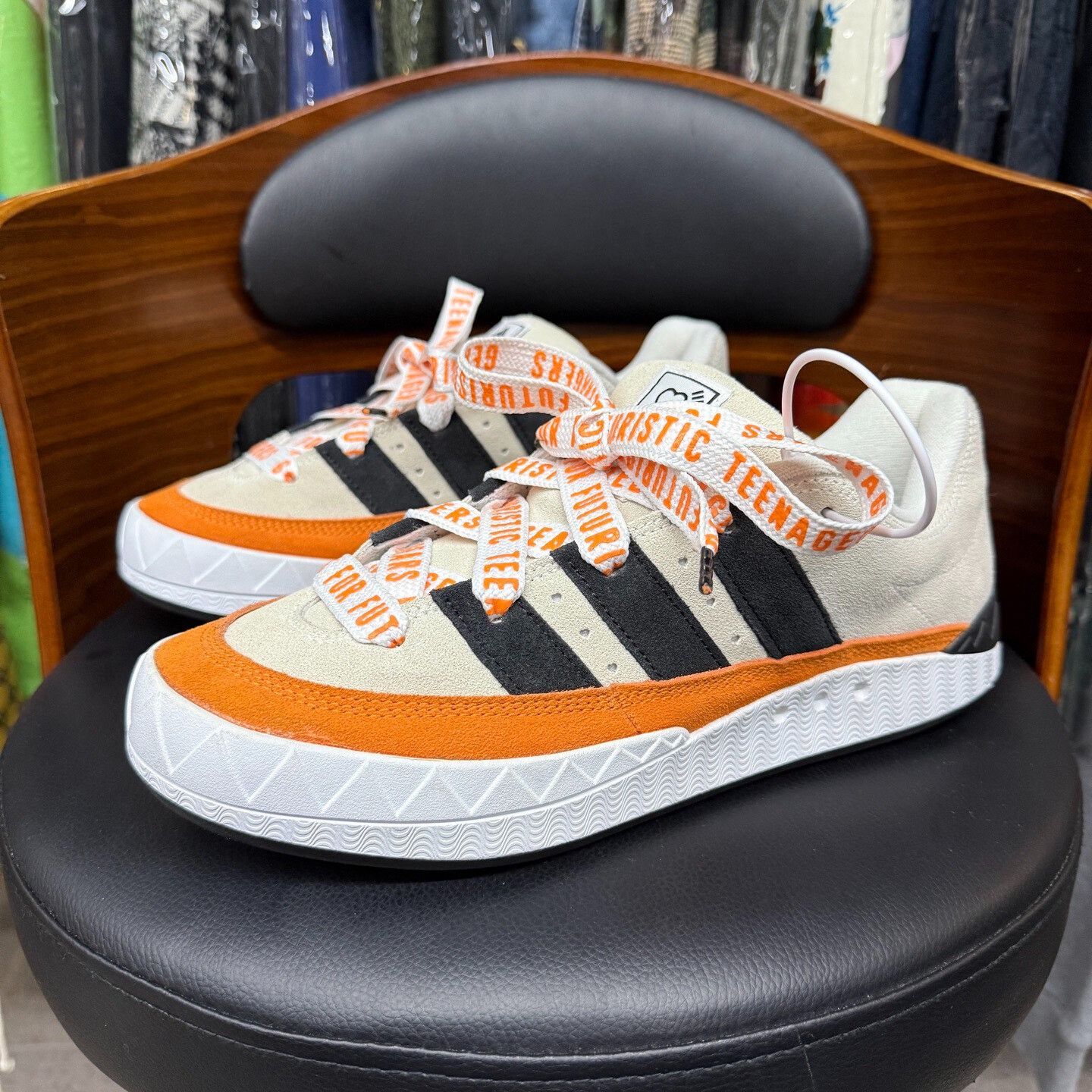 Adidas Adidas Lowtop Sneakers 10 Men Size US 10 / EU 43 - 1 Thumbnail