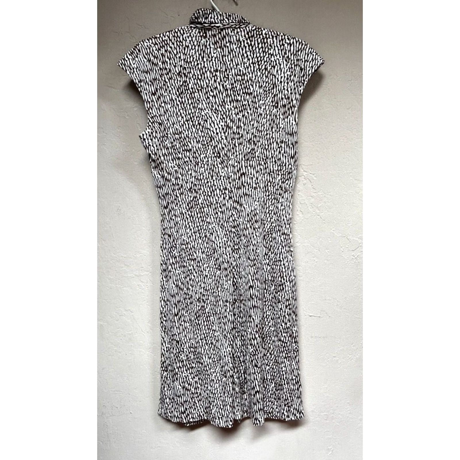 Trina Turk Trina Turk Women V-neck Printed Cap Sleeve Ruched Silk Dress White/Brown Size 8 Size M / US 6-8 / IT 42-44 - 2 Thumbnail