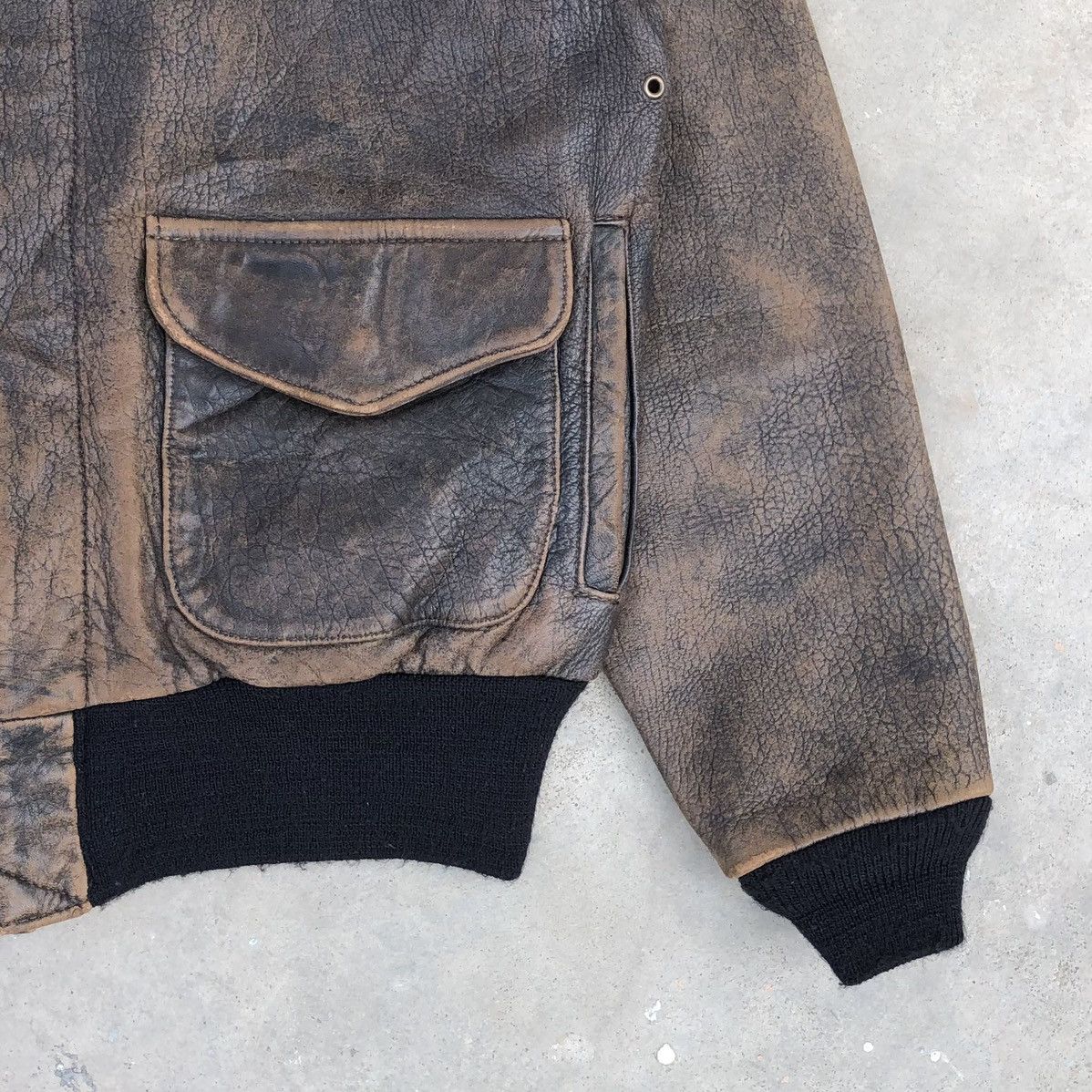 Avirex Vintage Avirex Limited A-2 Airforce Faded Leather Jacket Size US M / EU 48-50 / 2 - 5 Thumbnail