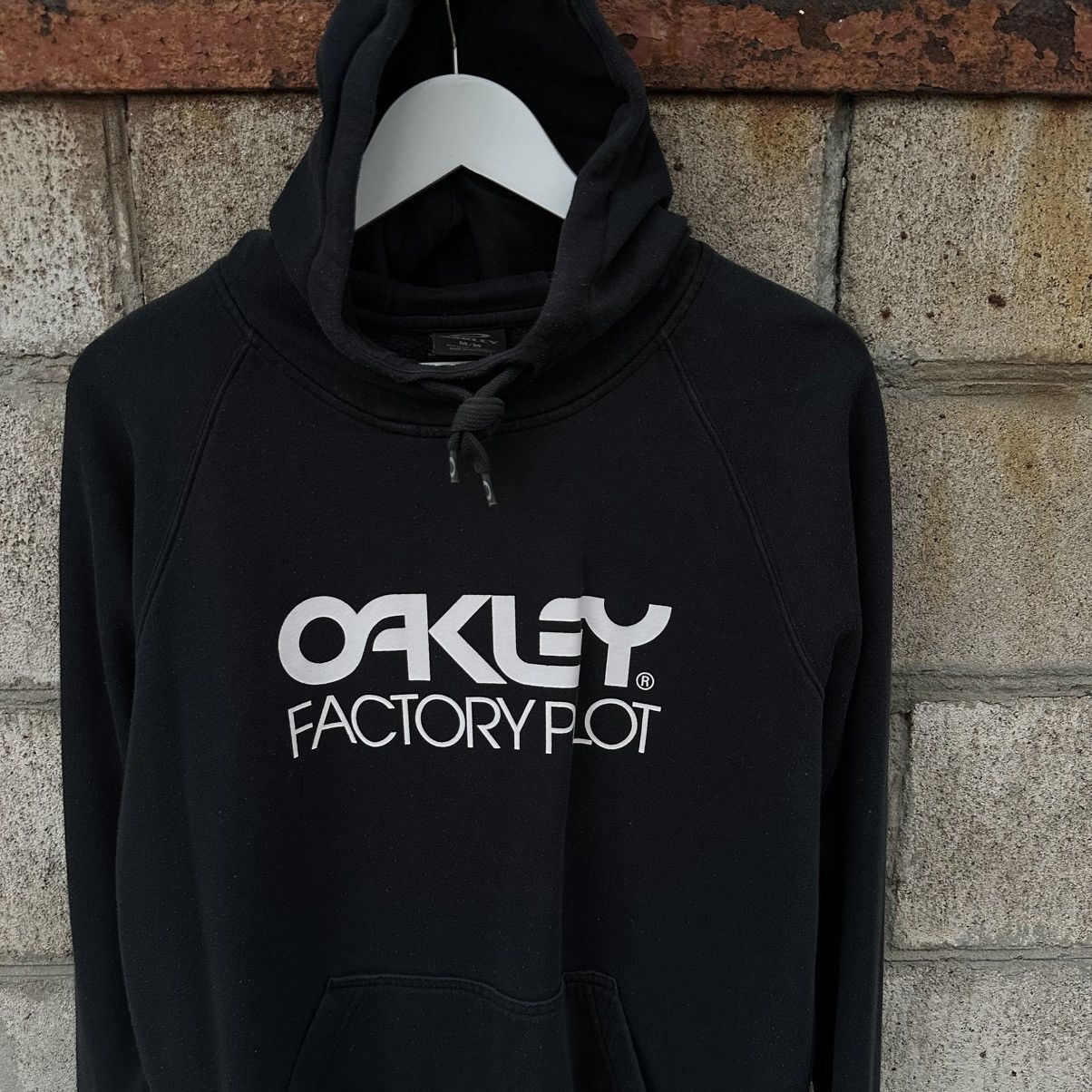 Oakley Vintage Oakley Hoodie Big Logo Outdoor Live Y2K 00s USA Size US M / EU 48-50 / 2 - 5 Thumbnail