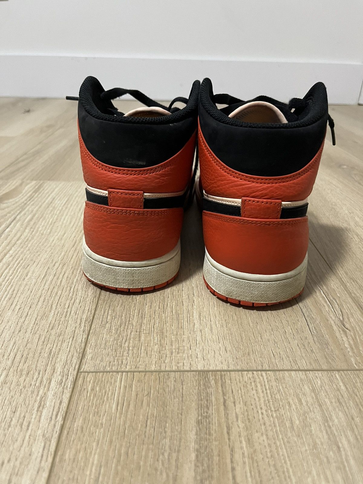 Jordan Brand × Nike Jordan 1 mid “TEAM ORANGE”🍊 Size US 10 / EU 43 - 4 Thumbnail