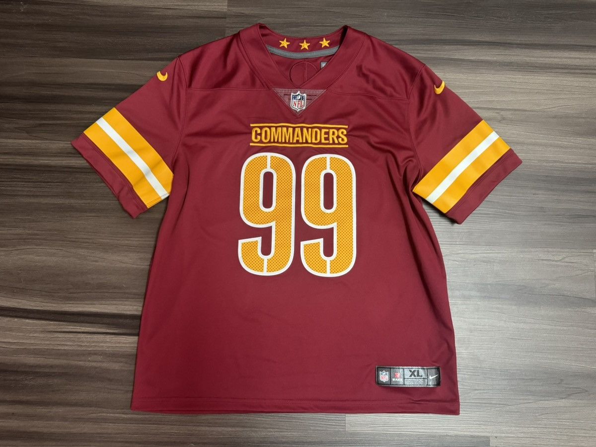 Nike Chase Young Washington Commanders Nike Vapor Limited Jersey Size US XL / EU 56 / 4 - 1 Thumbnail