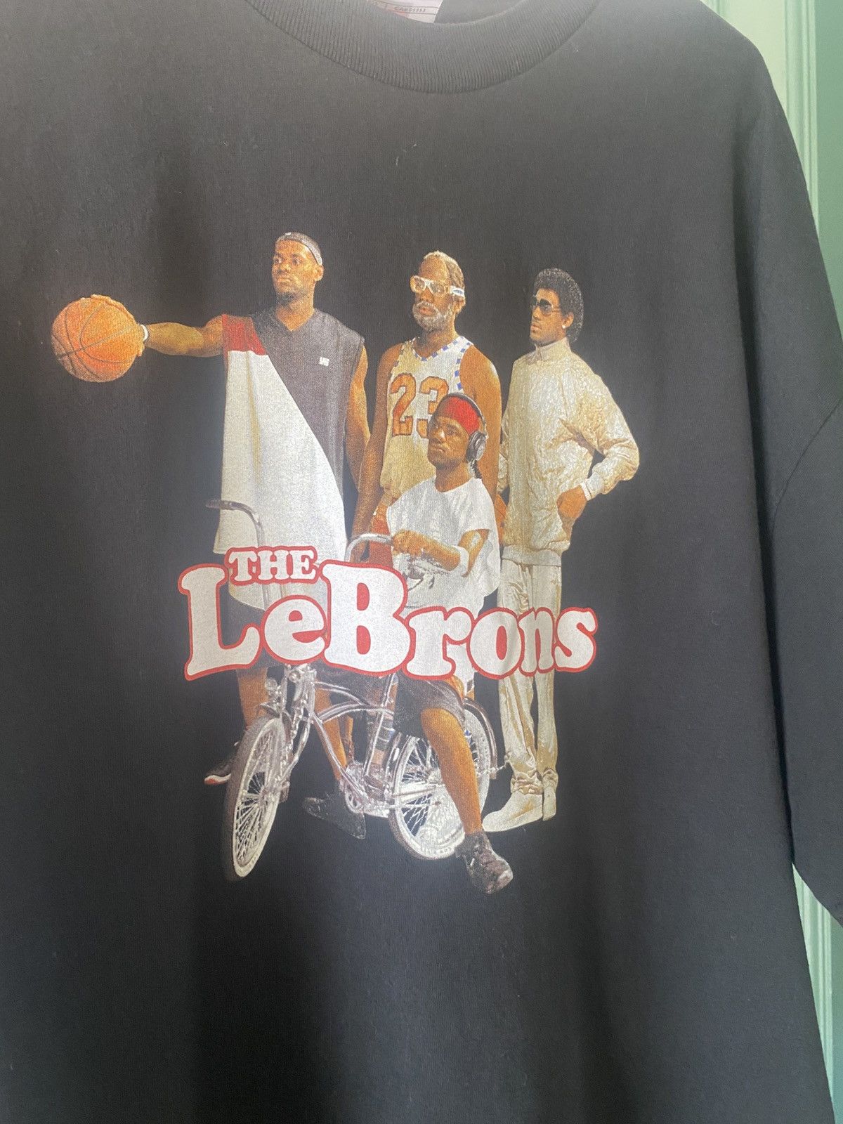NBA × Nike × Vintage Vintage Nike The Lebrons Lebron James NBA T Shirt Size US XL / EU 56 / 4 - 2 Thumbnail