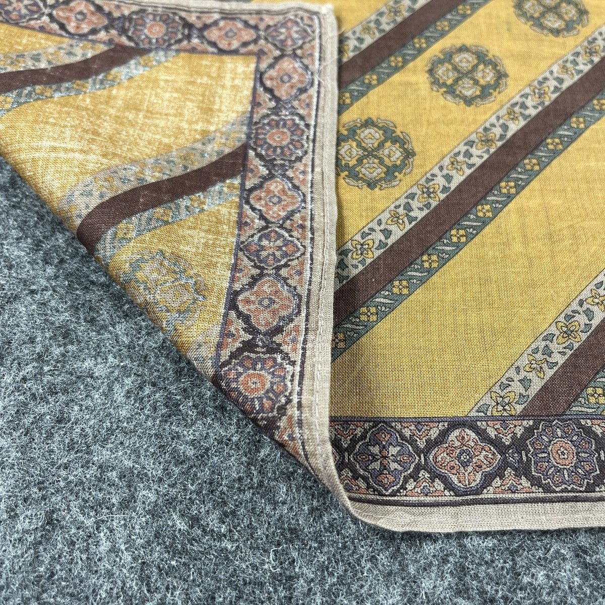 Hardy Amies × Vintage Hardy Amies Handkerchief / Bandana / Neckerchief B124 Size ONE SIZE - 10 Thumbnail