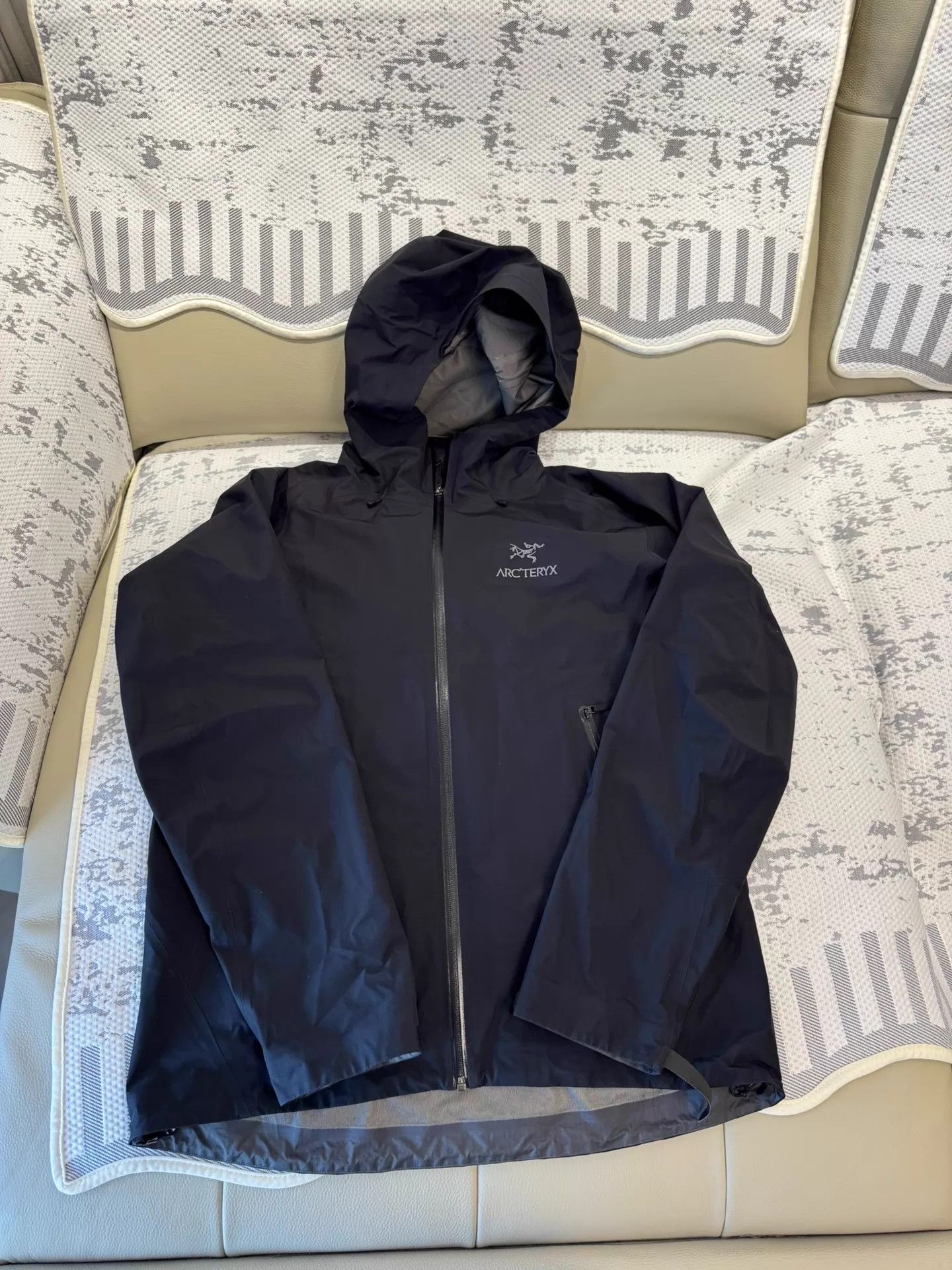Arc'teryx Arcteryx Beta Gore-Tex Hard Shell Jacket L Size US L / EU 52-54 / 3 - 1 Thumbnail