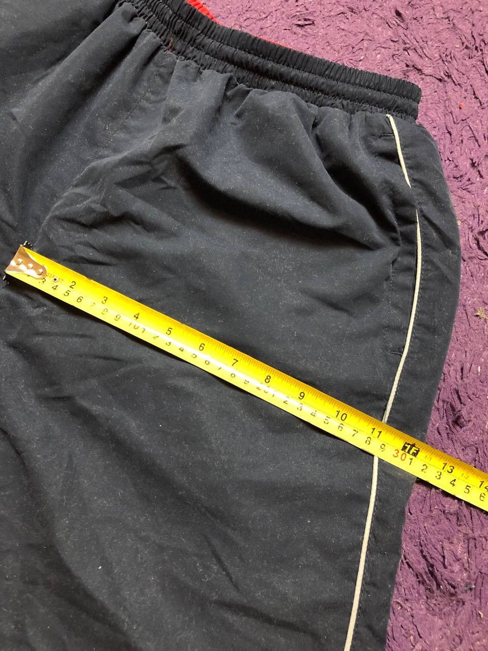 Umbro Vintage 90s Umbro shorts streetwear monogrammed y2k Size US 36 / EU 52 - 14 Thumbnail
