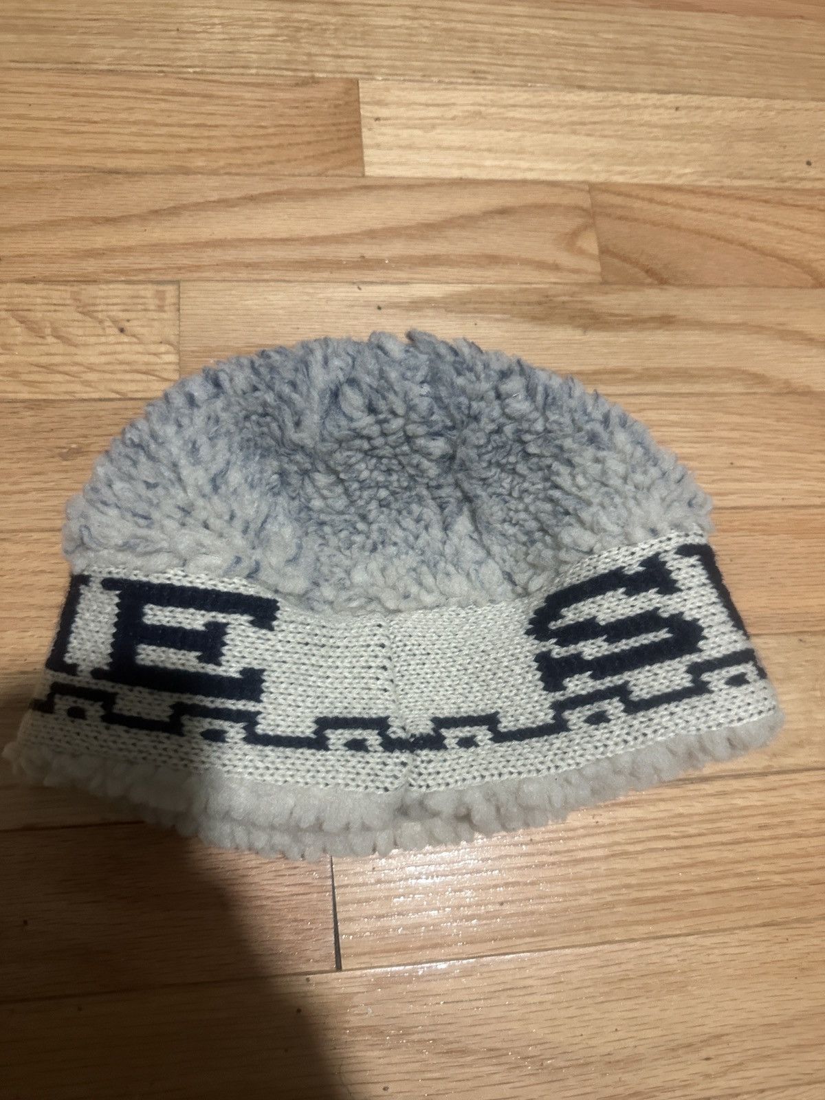 Supreme Supreme Sherpa Logo Beanie Size ONE SIZE - 2 Thumbnail