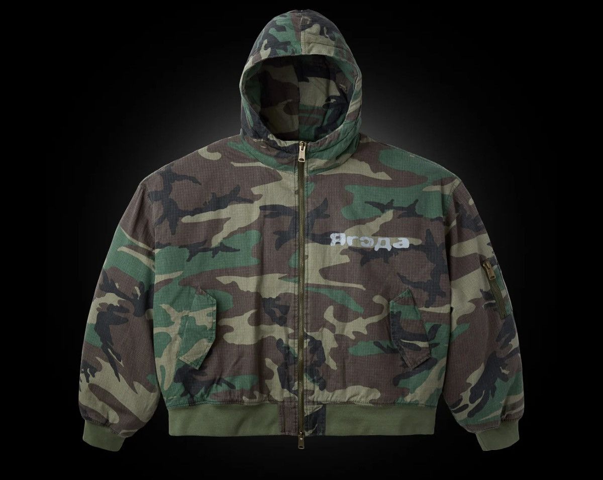 The GV Gallery Camo Hooded Jacket Raspberry GV Gallery Size US M / EU 48-50 / 2 - 1 Thumbnail