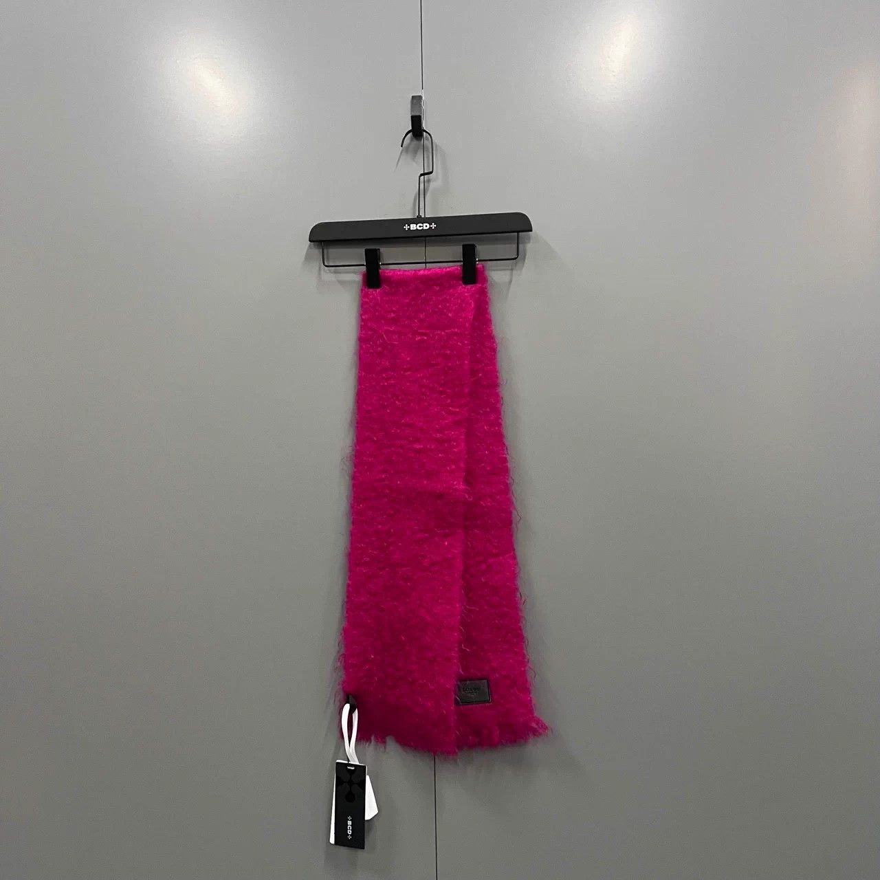 Loewe LOEWE Fuchsia Logo Scarf One Size 95 New Size ONE SIZE - 1 Thumbnail
