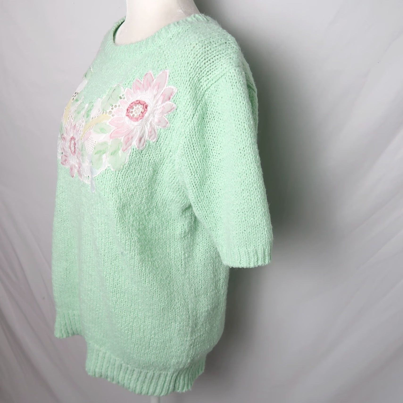 Vintage VINTAGE 80s mint green floral embroidered knit short sleeve sweater L Rochelle Mens? Women? Size L / US 10 / IT 46 - 3 Thumbnail