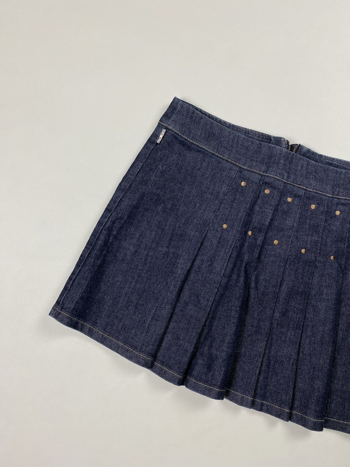 Burberry × Vintage Burberry London vintage Y2K denim mini skirt size US 10 Size 32" / US 10 / IT 46 - 5 Thumbnail