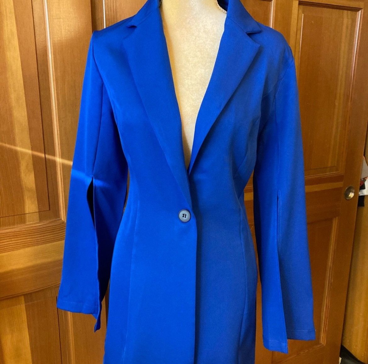 Designer × Other NWT, Lavishly Paris Vibrant Royal Blue Slit Sleeve Blazer. Size M / US 6-8 / IT 42-44 - 7 Thumbnail