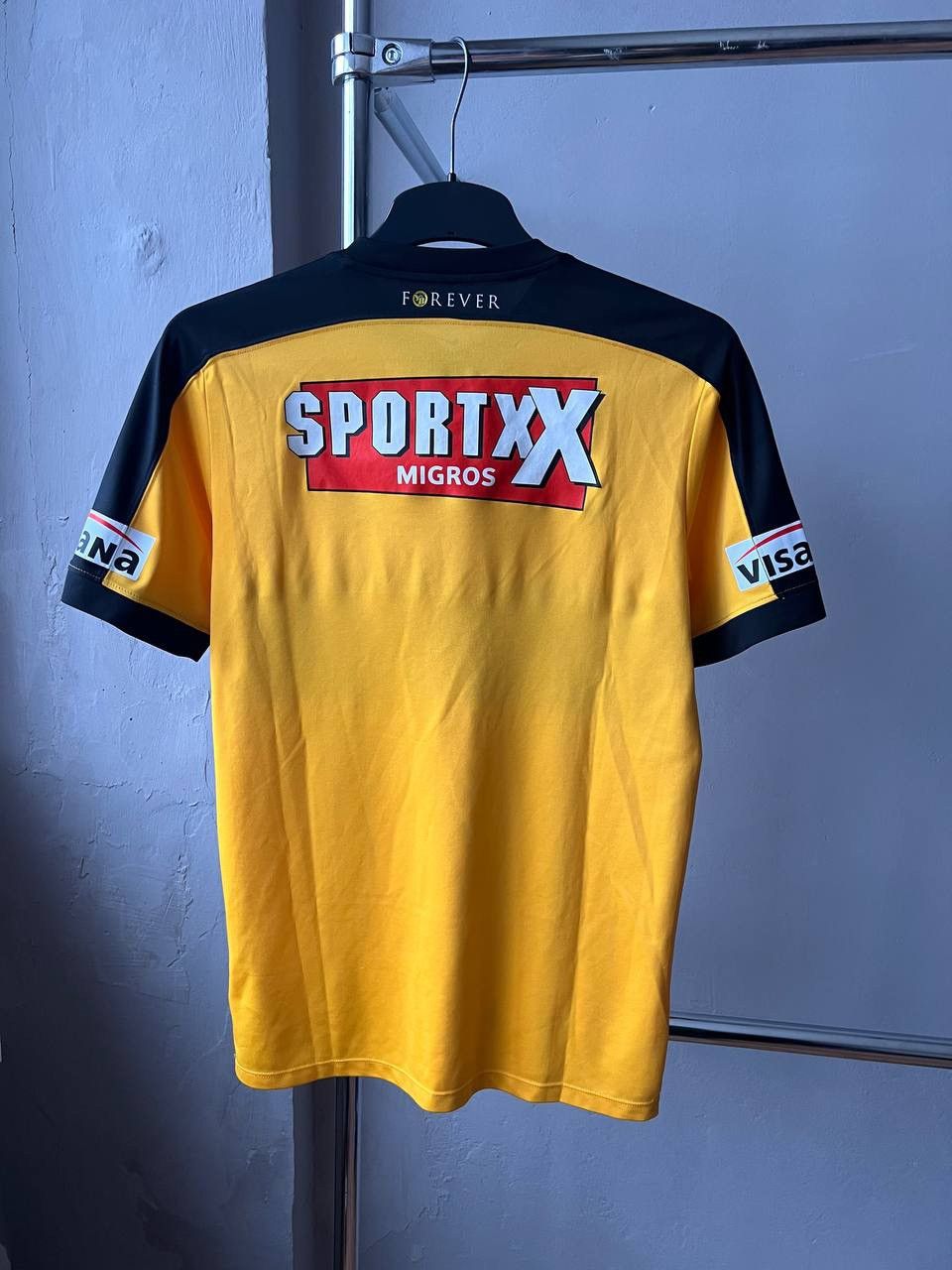Nike 2016/17 BSC YOUNG BOYS HOME SOCCER JERSEY FOOTBALL SHIRT M Size US M / EU 48-50 / 2 - 14 Thumbnail