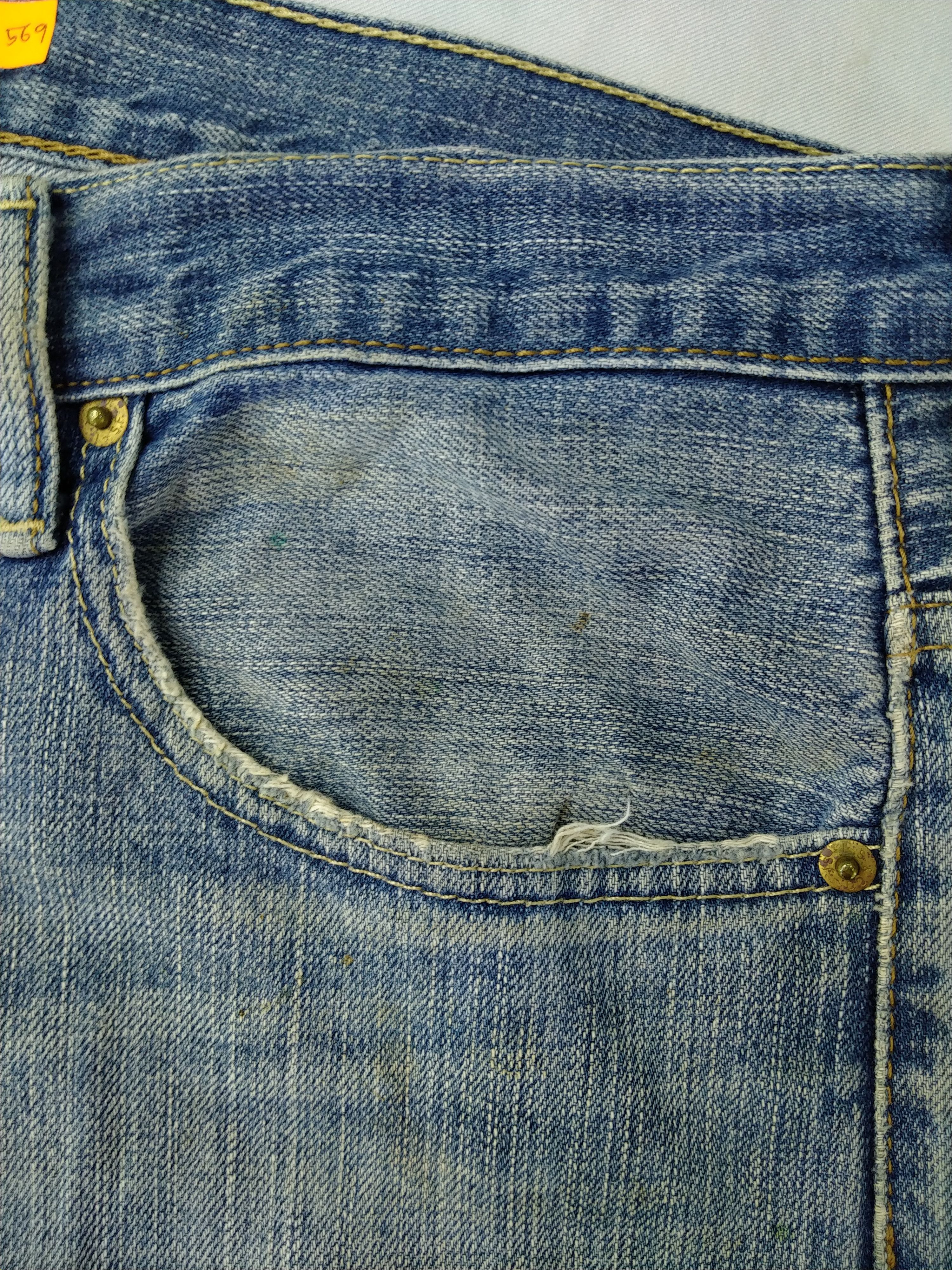 Levi's Vintage Levi's 569 Dirty Distressed Denim 35 x 28 -JN569 Size US 35 - 9 Thumbnail