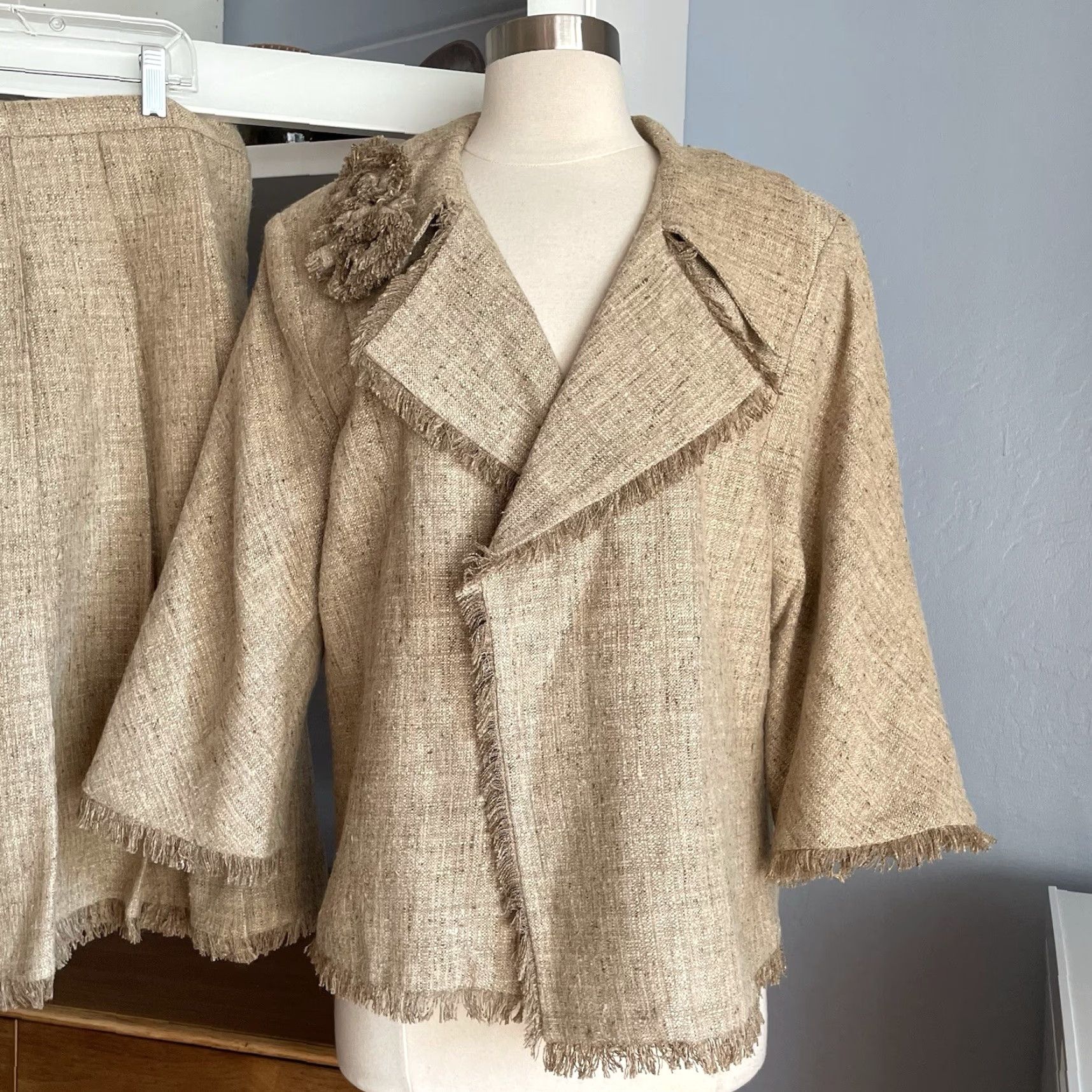 Vintage AZADEH San Francisco Tweed Jacket & Pleated Skirt Suit 2 pc Fringe Size XL 12 Women's Wool Blend Beige Tw​eed Skirt Suit Women Mens Size 40" / US 18 - 2 Thumbnail