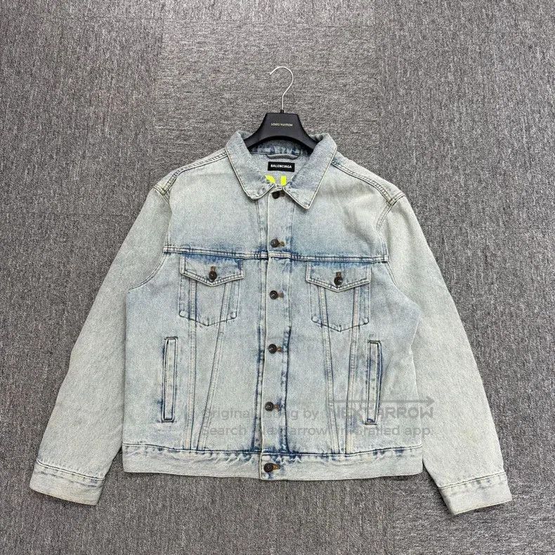 Balenciaga Balenciaga Fluorescent Embroidery Letter Denim Jacket. Size US M / EU 48-50 / 2 - 1 Thumbnail