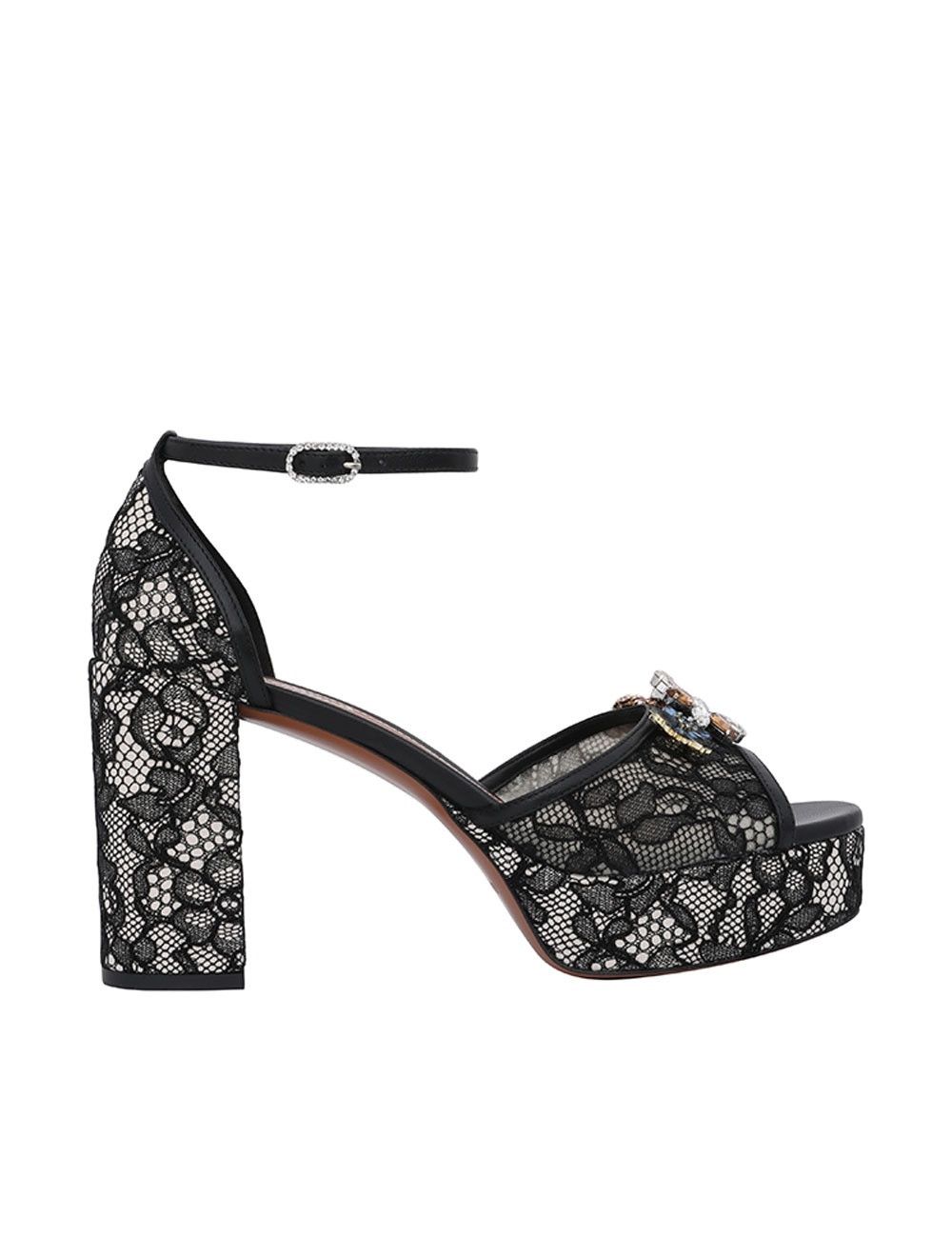 oc11z0925 Pixie Sandals in Black