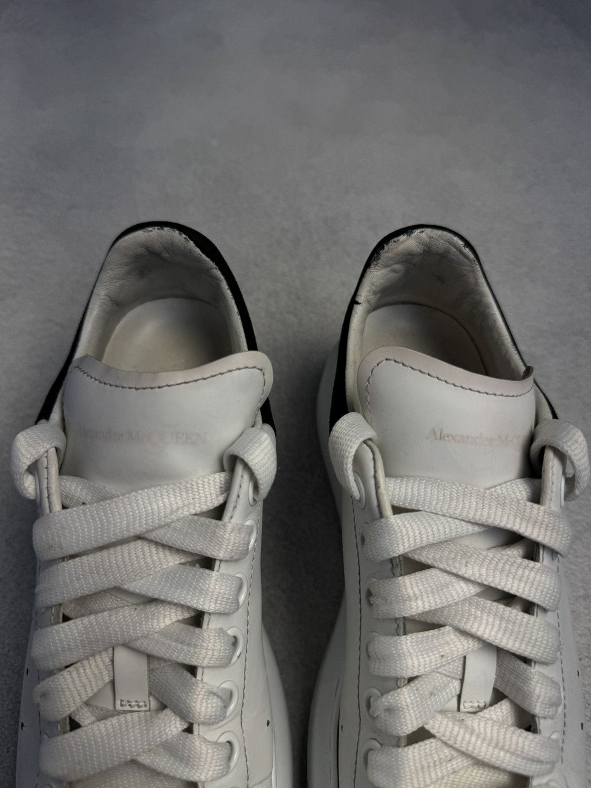 Alexander McQueen Alexander McQueen Oversized Leather Sneakers White/Black Size US 7.5 / IT 37.5 - 4 Thumbnail