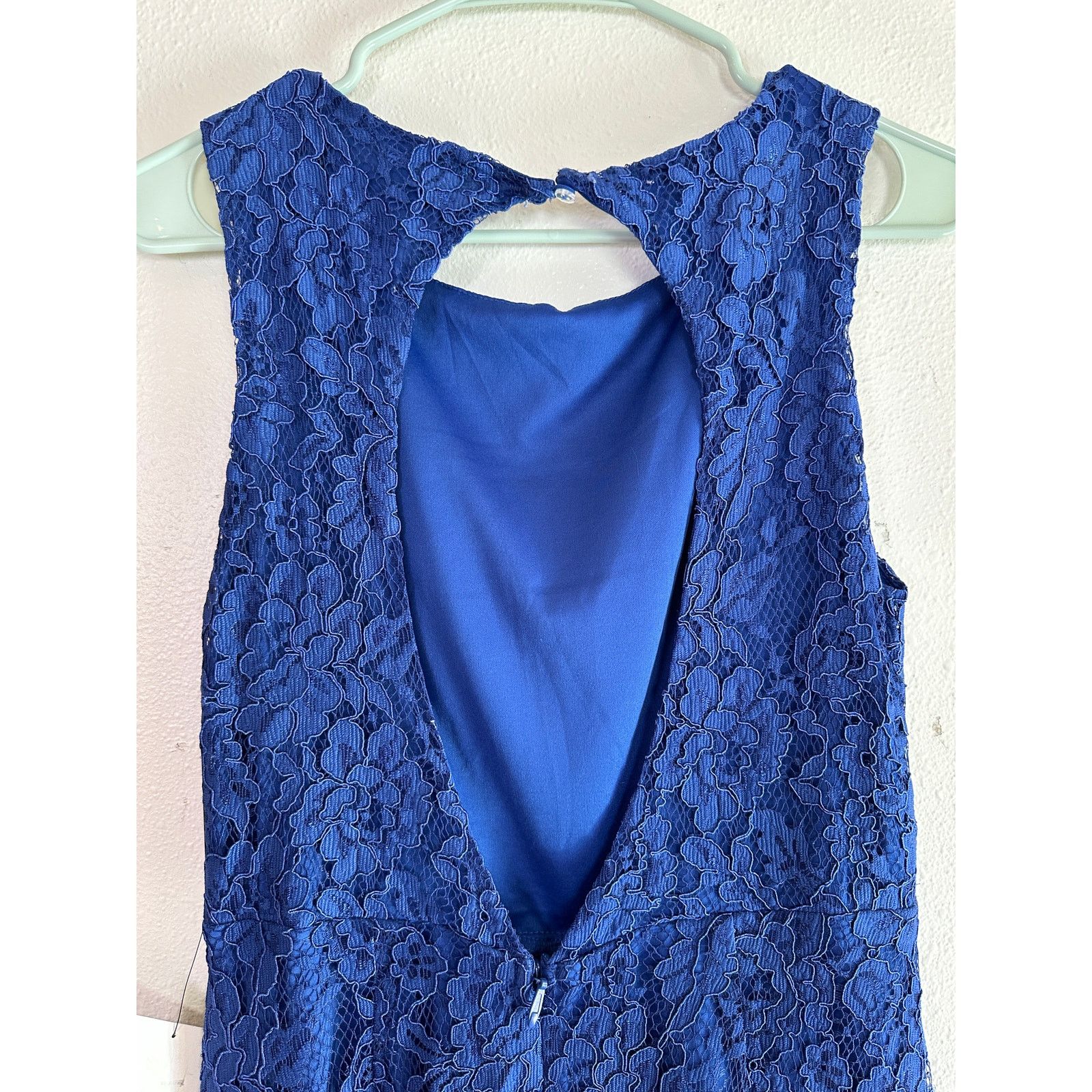 Other NWT Lulu’s Dark Blue Lace Keyhole Back Gown Size L / US 10 / IT 46 - 8 Thumbnail