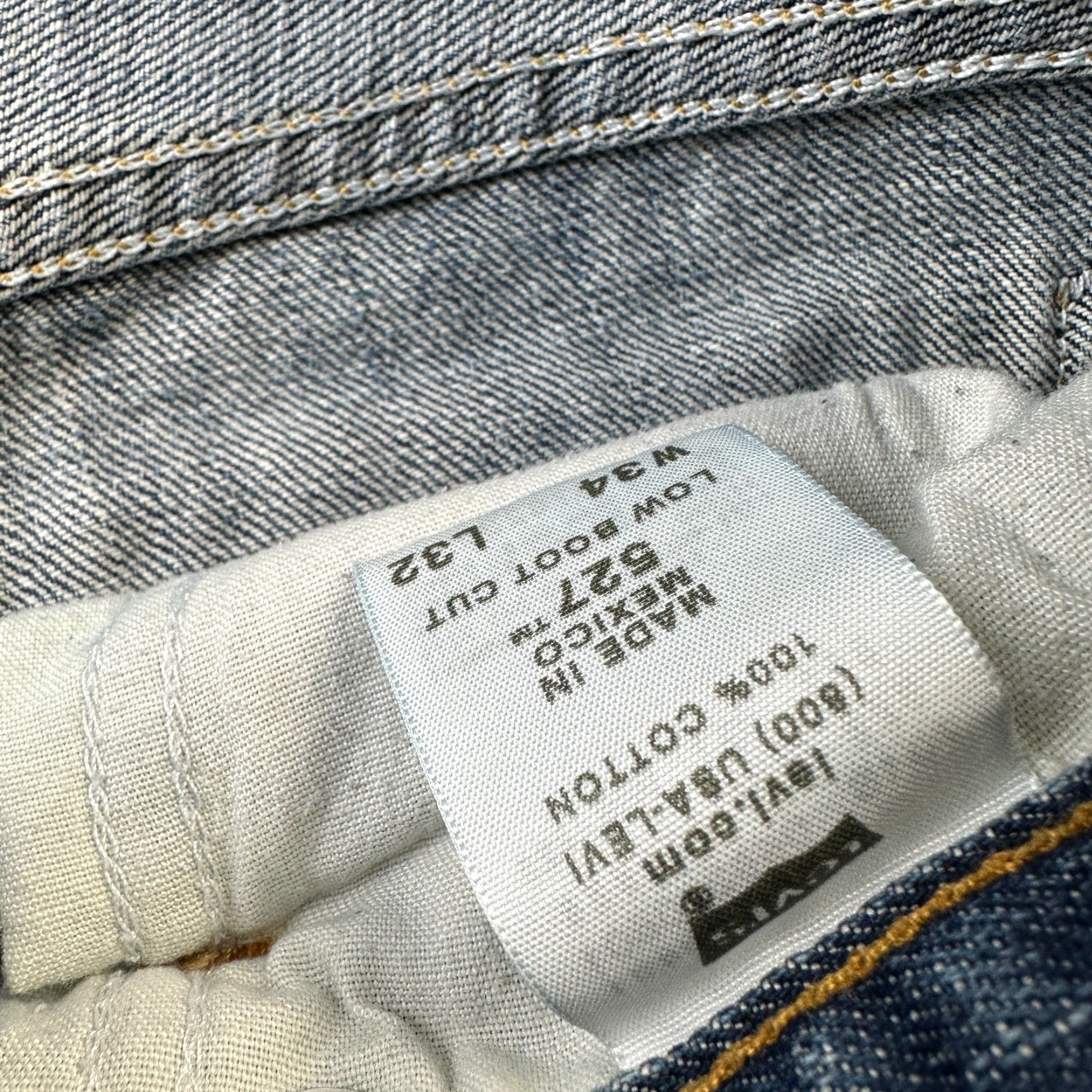 Levi's VINTAGE Levis Jeans Mens 34x31 527 Bootcut Cowboy Blue Denim Faded Low - Levi's 527 Series Jeans Mens 90s Cowboy Bootcut Denim Blue 527 Size US 34 / EU 50 - 7 Thumbnail