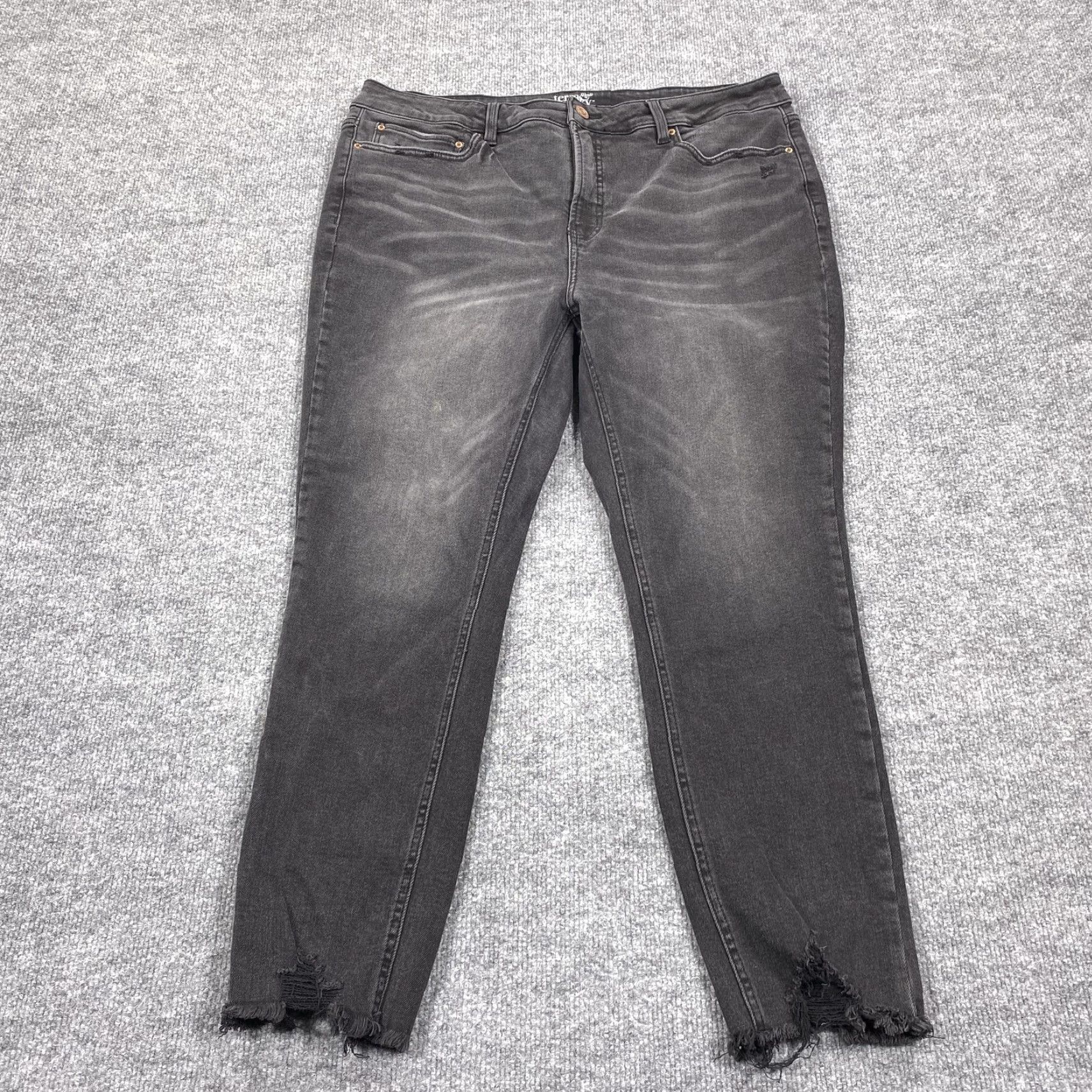 Vintage Terra & Sky Jeans Womens 20W Charcoal High Rise Skinny Distressed Denim Plus Size 42" / US 20 - 2 Thumbnail