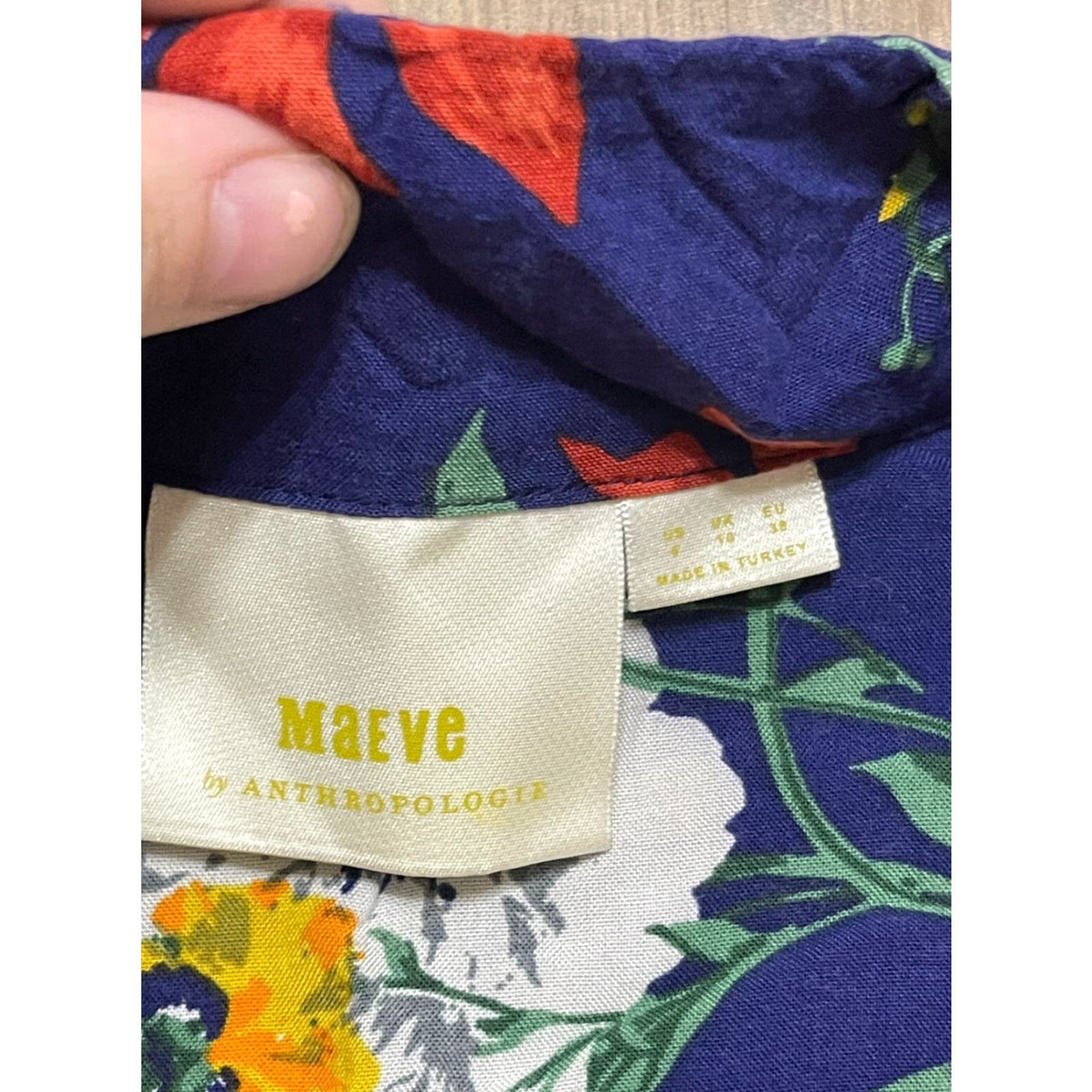 Vintage Maeve Shirt Women's Small Blue Floral Short Sleeve Button-Up Tie Front Casual Modern Regular Womens Size S / US 4 / IT 40 - 7 Thumbnail