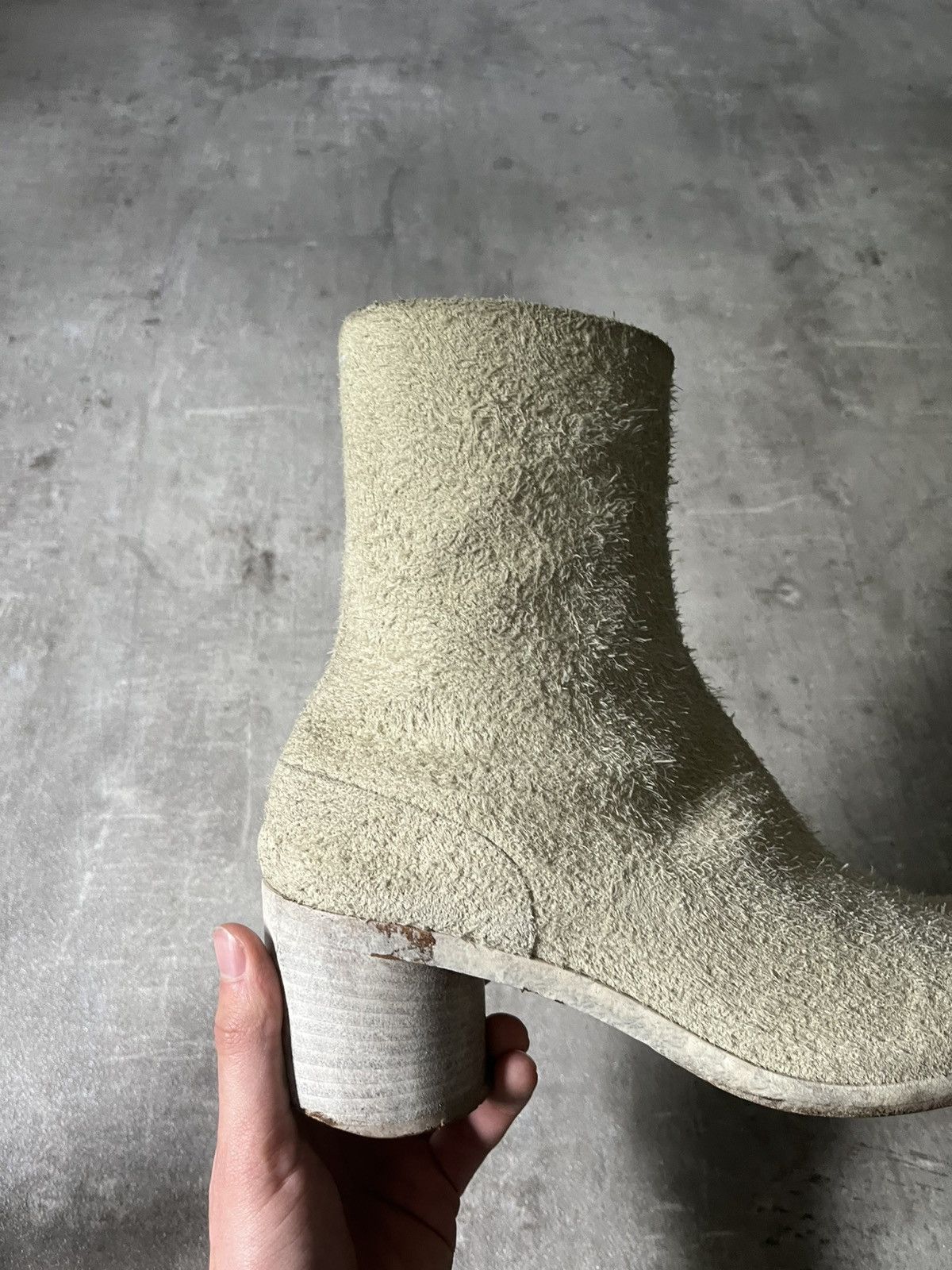 Maison Margiela Maison Margiela distressed look tabi heel fur boots Size US 10 / EU 43 - 17 Thumbnail