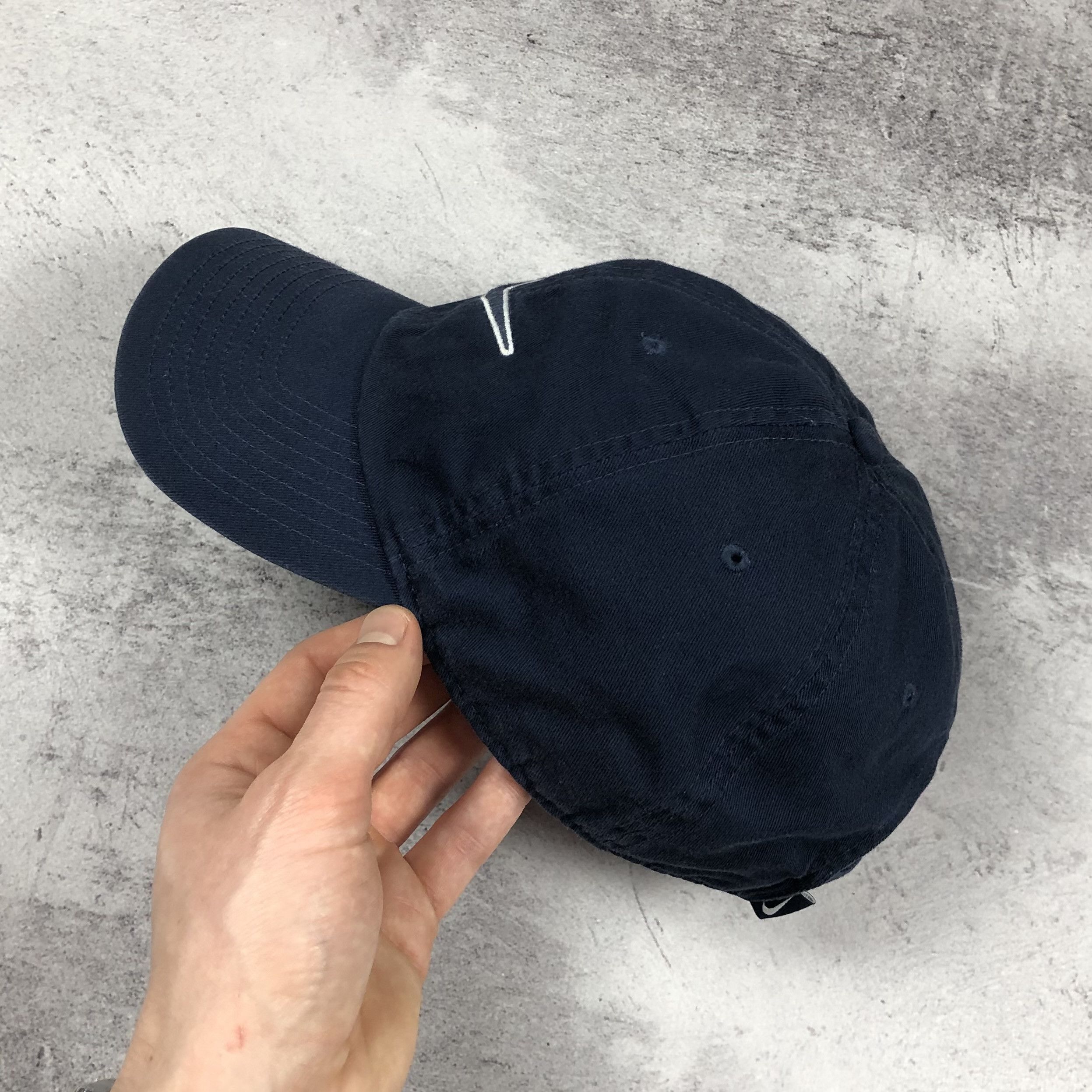 Nike Vintage Nike Drill Centre Embroidered Swoosh Navy Cap Size ONE SIZE - 4 Thumbnail