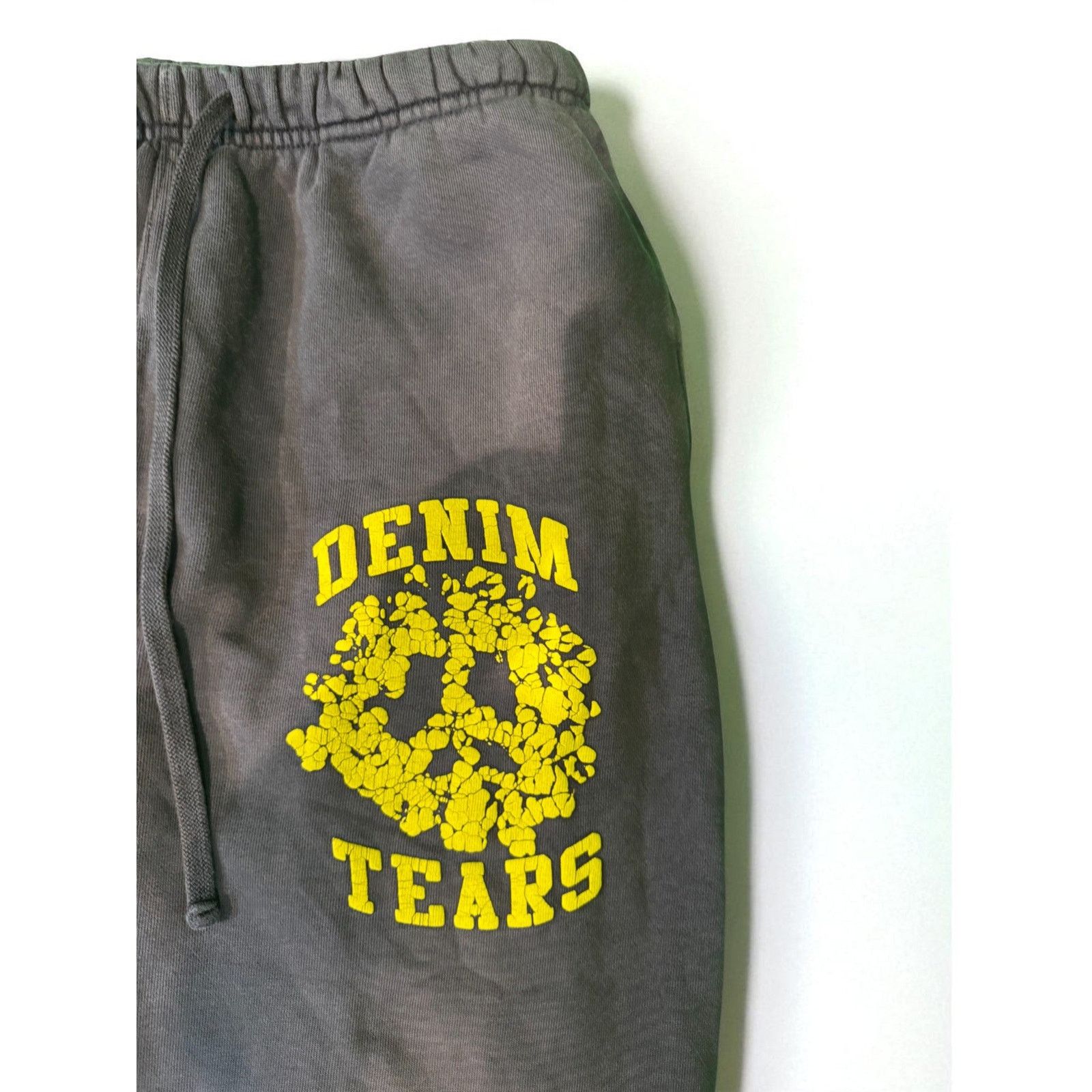 DENIM TEARS Denim Tears Grey & Yellow Sweats Size US 34 / EU 50 - 2 Thumbnail