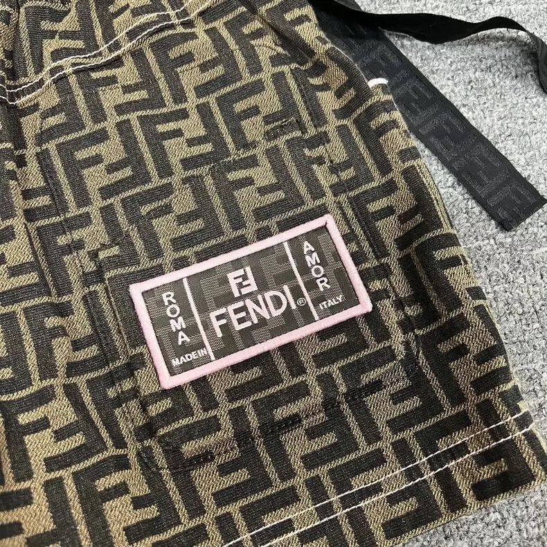 Fendi Fendi Monogram Print Casual Shorts for Sale Size US 36 / EU 52 - 5 Thumbnail