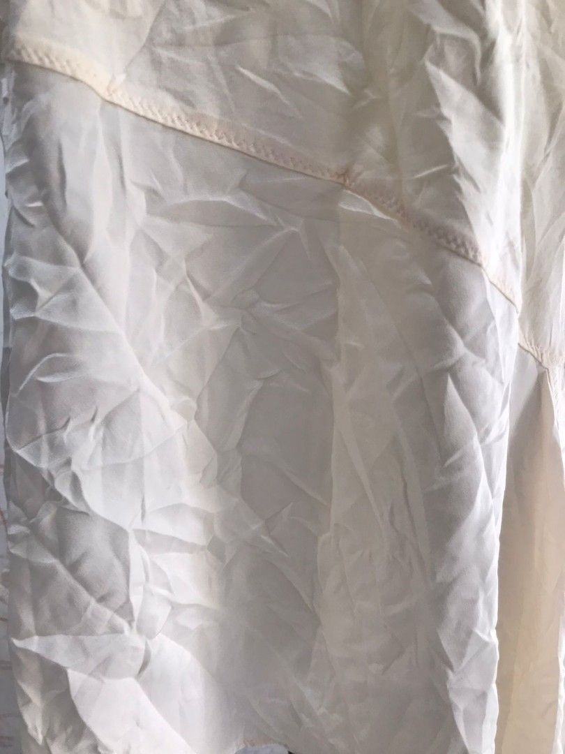 JW Anderson × Uniqlo Jw Anderson X Uniqlo Blouses Size L / US 10 / IT 46 - 4 Thumbnail