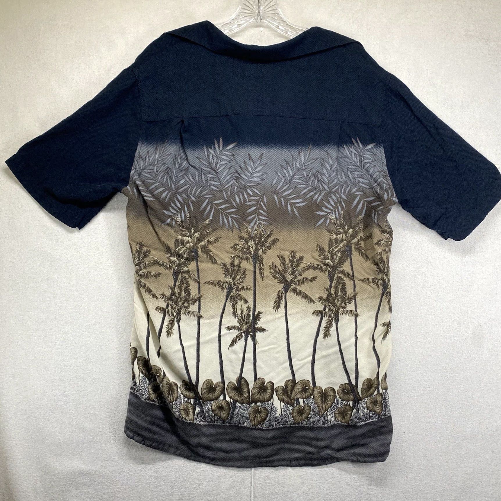 Croft & Barrow CROFT & BARROW Black Floral Hawaiian Button-Up Shirt Mens M Short Sleeve Casual Beach Size US M / EU 48-50 / 2 - 2 Thumbnail