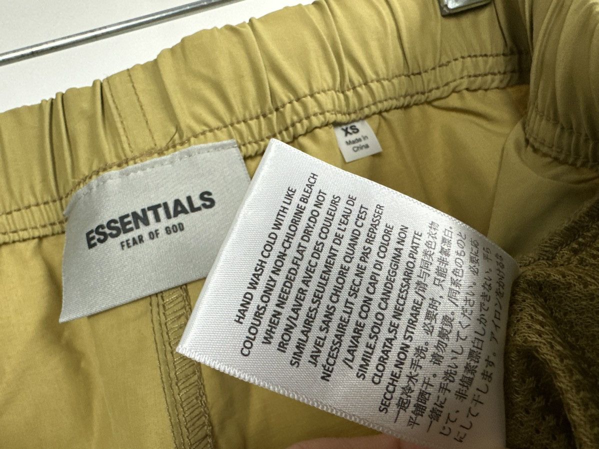 Fear of God FOG Essentials Nylon Track Pants Brown Size XS Size US 30 / EU 46 - 16 Thumbnail