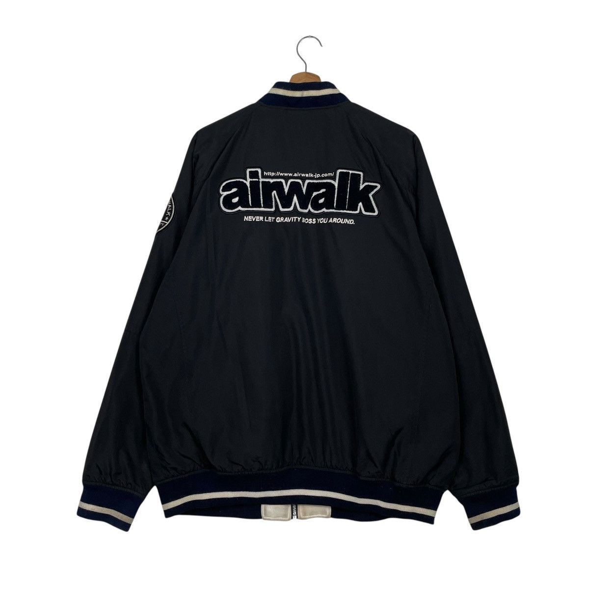Airwalk Airwalk Big Logo Reversible Bomber Size US L / EU 52-54 / 3 - 9 Thumbnail