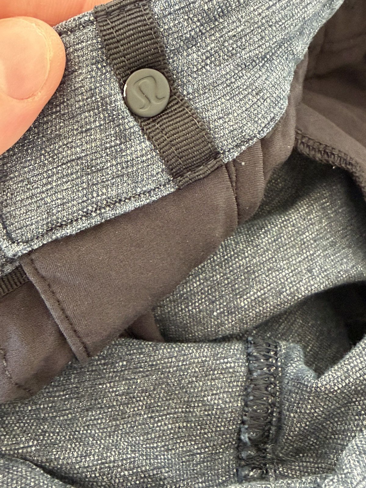 Lululemon Lululemon ABC Style Stretch Pants Gray Heather Size 33 Size US 33 - 5 Thumbnail